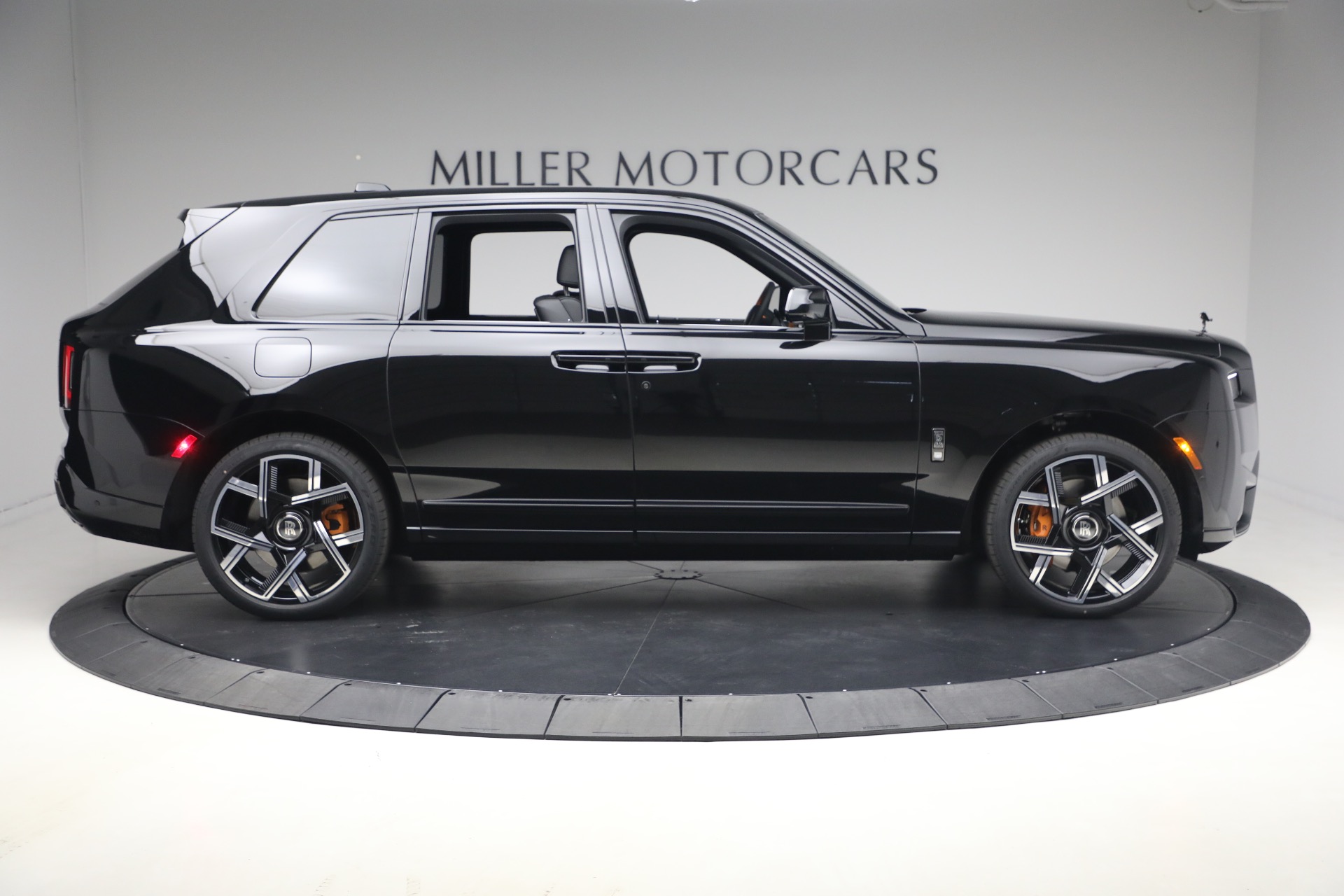 New-2026-Rolls-Royce-Black-Badge-Cullinan