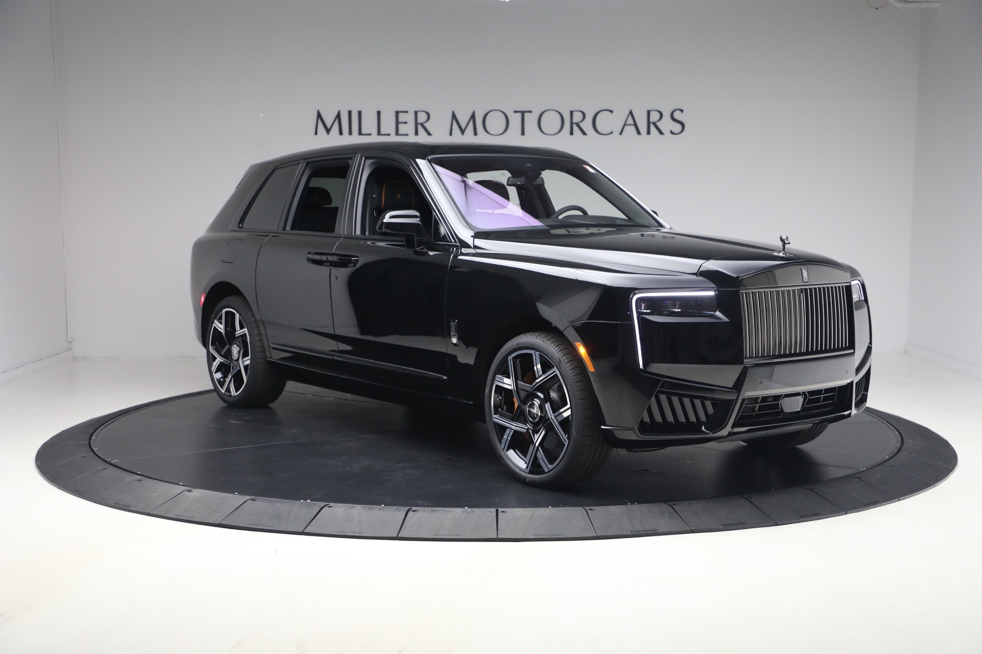 New-2026-Rolls-Royce-Black-Badge-Cullinan