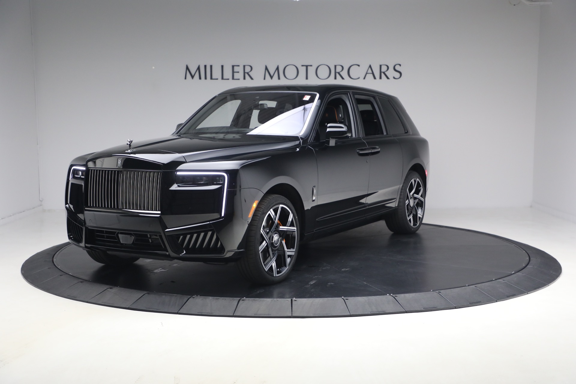 New-2026-Rolls-Royce-Black-Badge-Cullinan