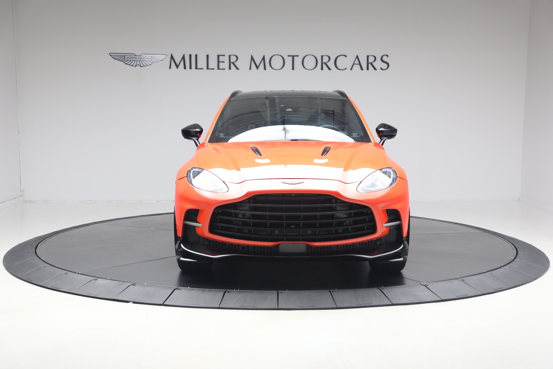 Used-2023-Aston-Martin-DBX-707