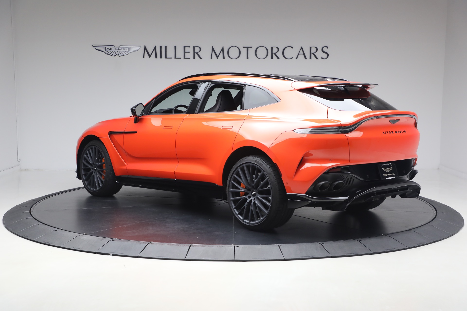 Used-2023-Aston-Martin-DBX-707
