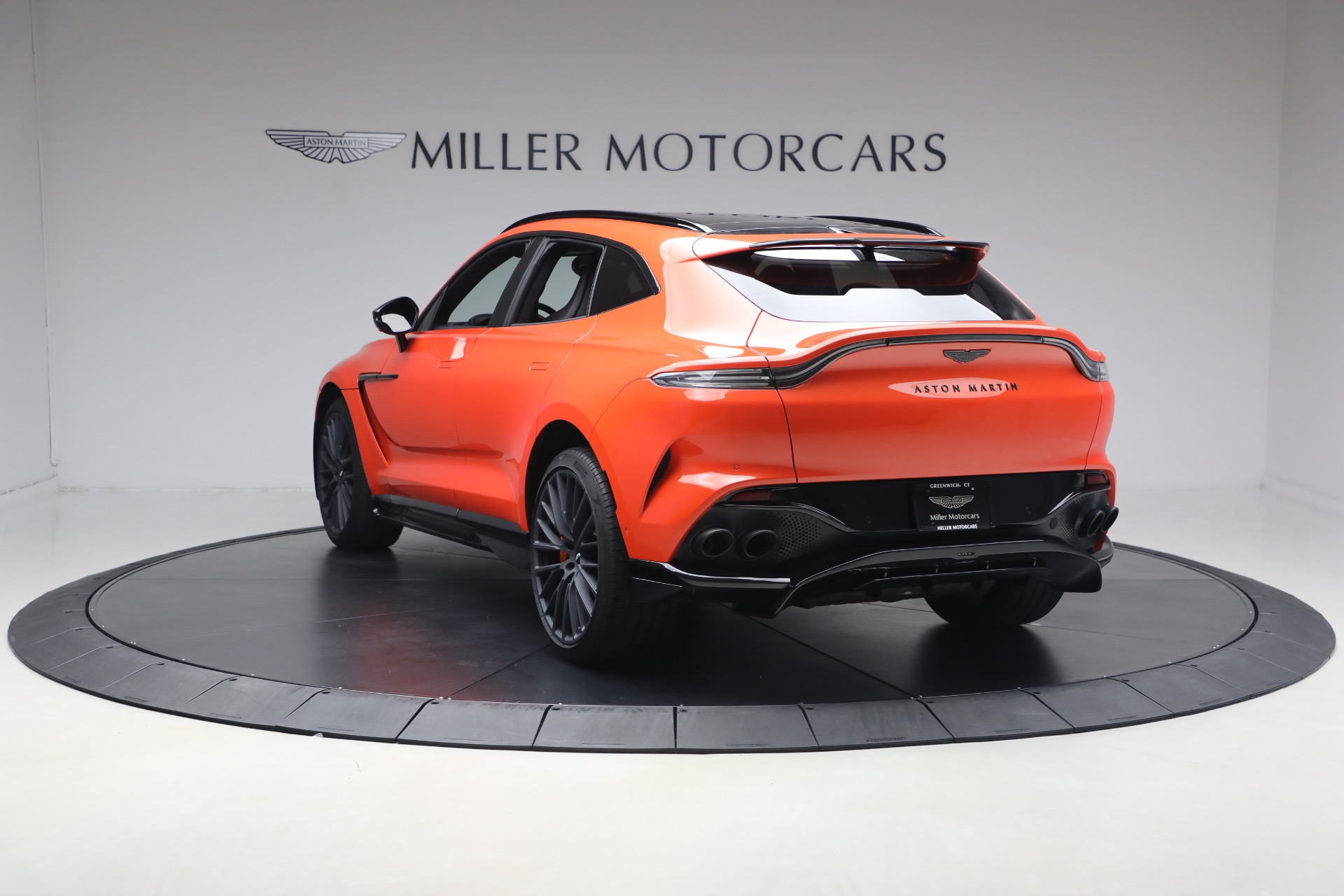 Used-2023-Aston-Martin-DBX-707
