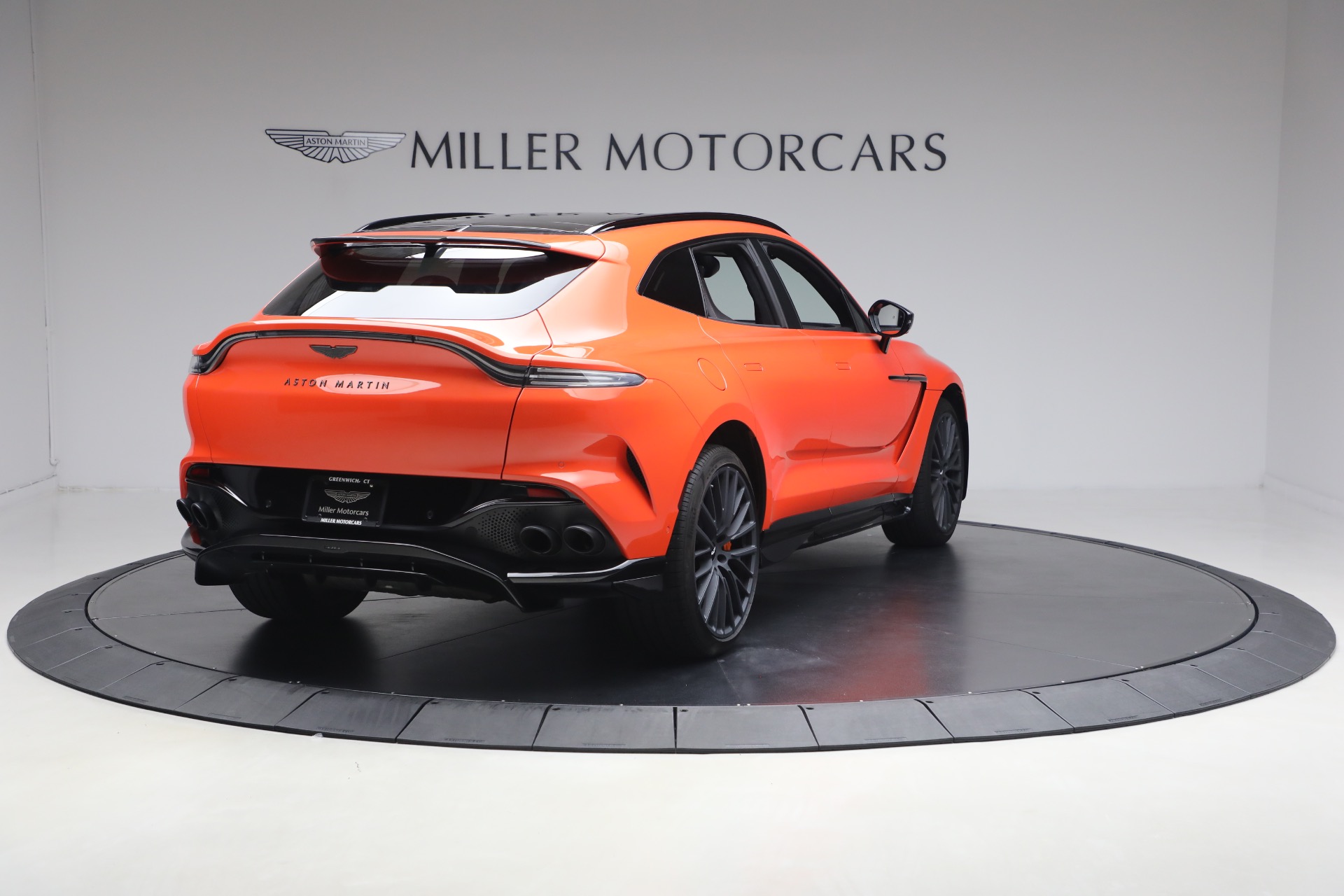 Used-2023-Aston-Martin-DBX-707