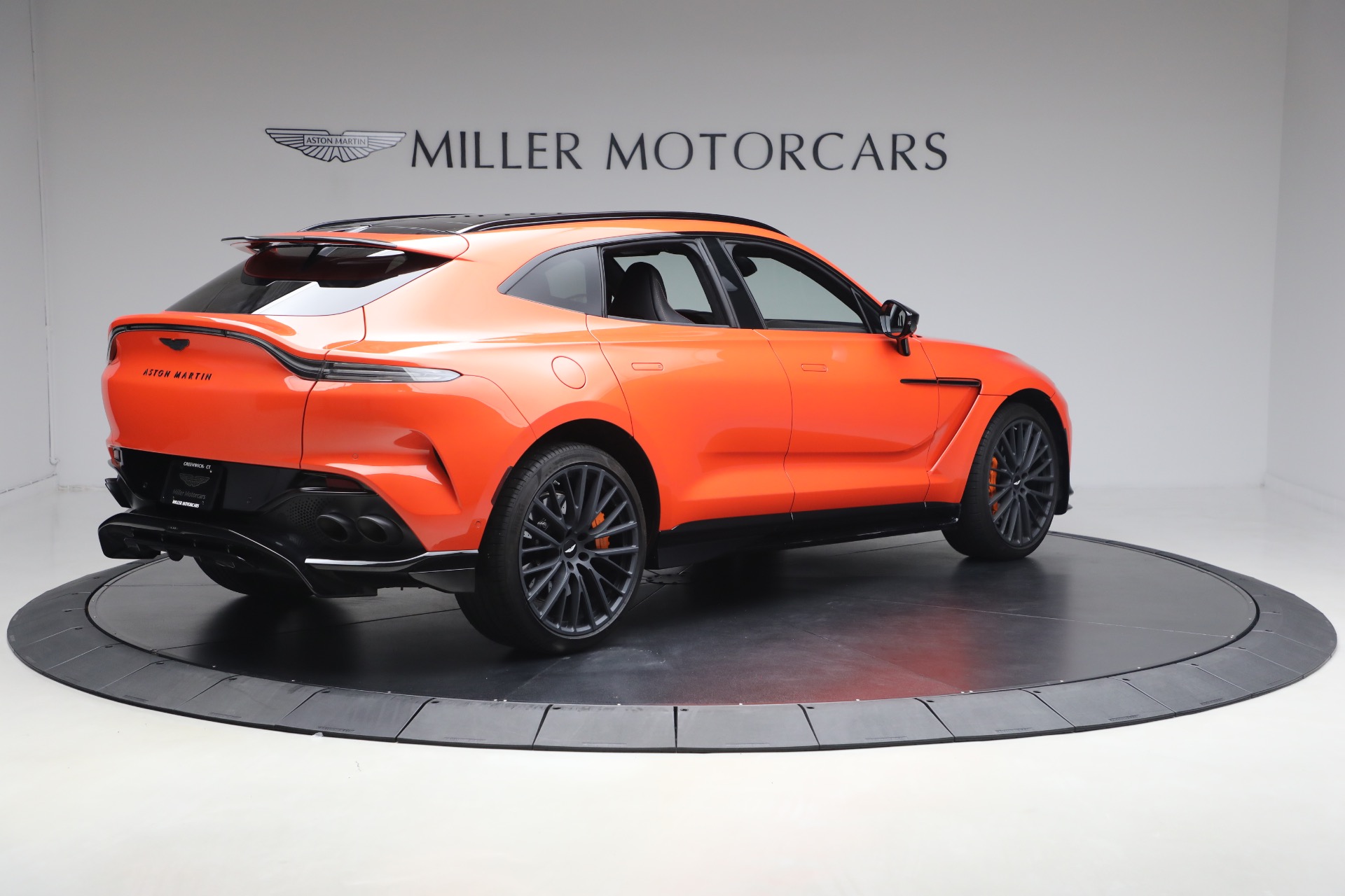 Used-2023-Aston-Martin-DBX-707