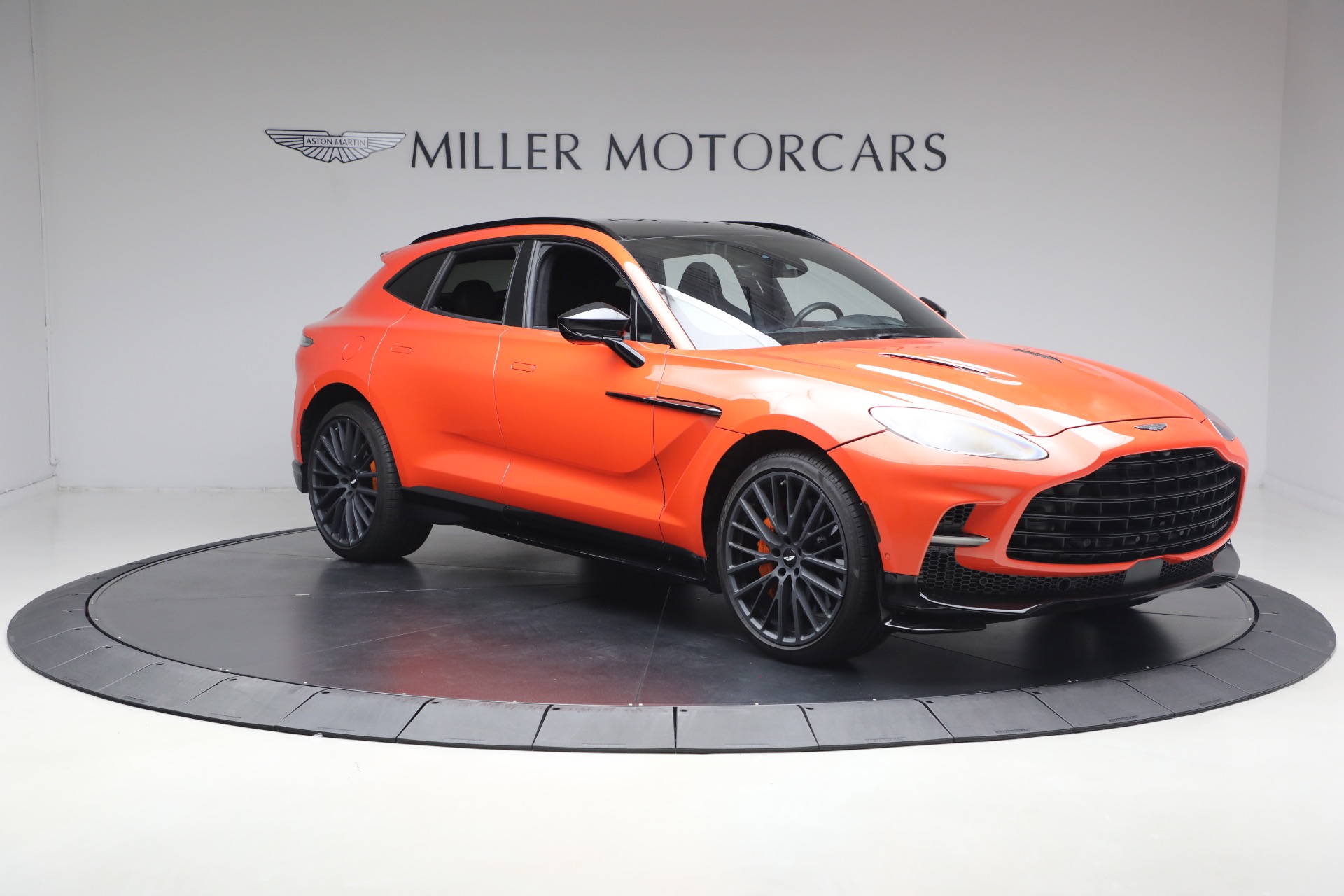 Used-2023-Aston-Martin-DBX-707