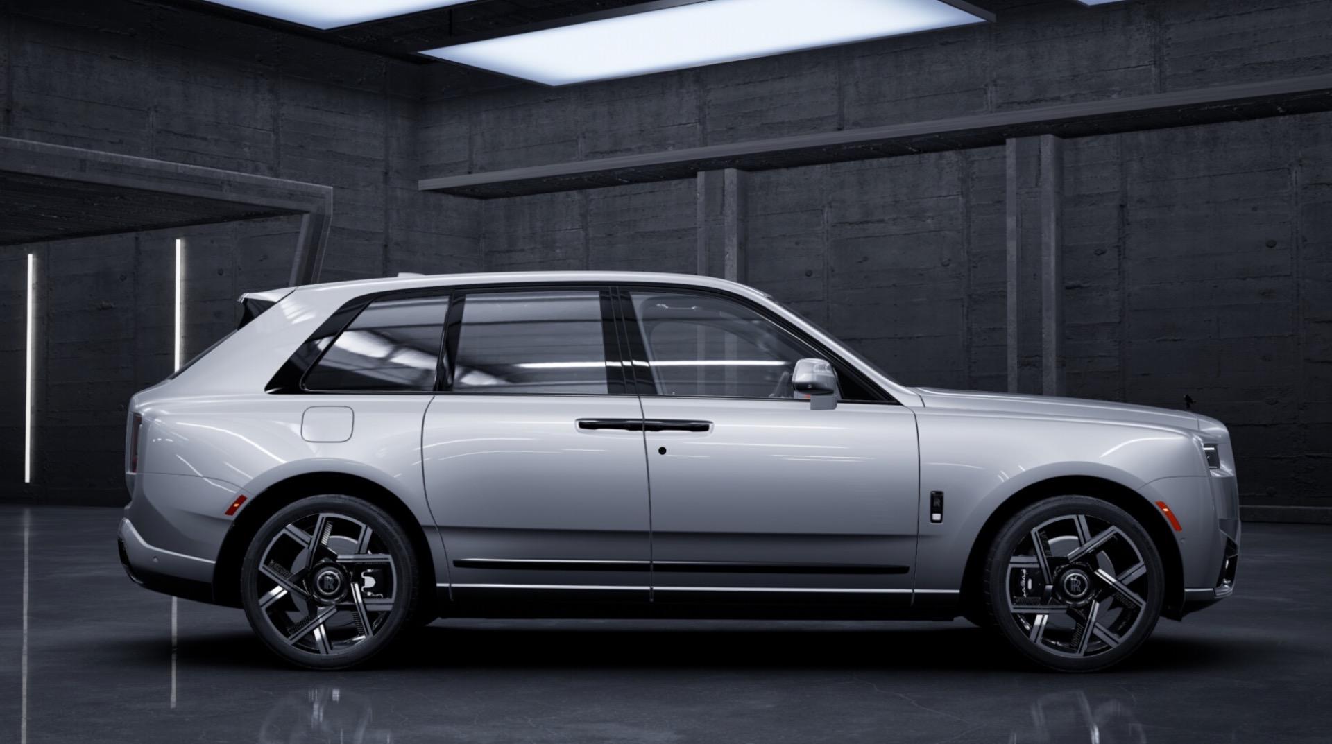 New-2026-Rolls-Royce-Black-Badge-Cullinan