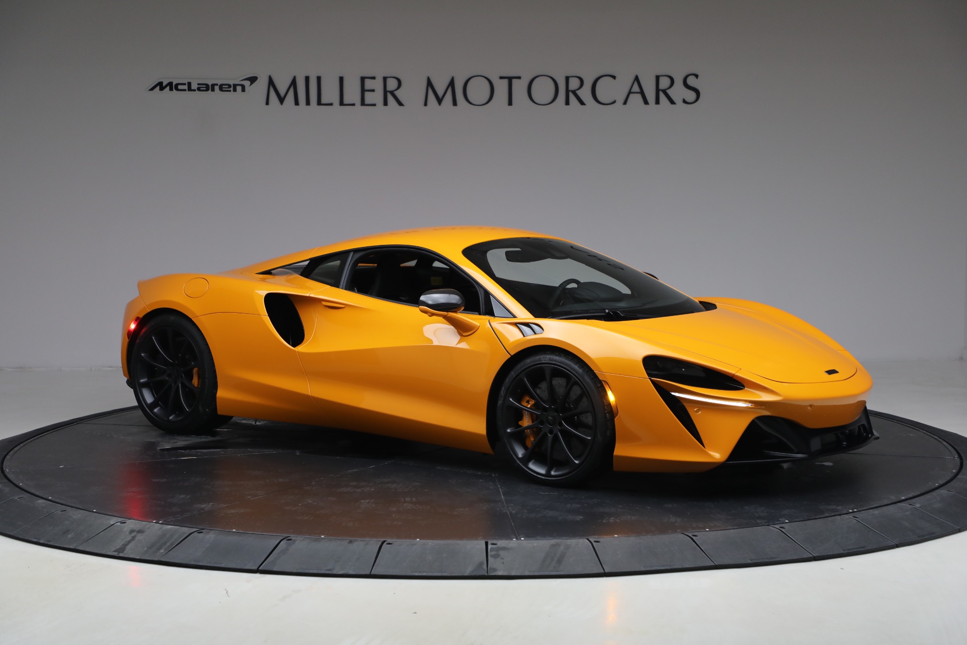 New-2026-McLaren-Artura-TechLux