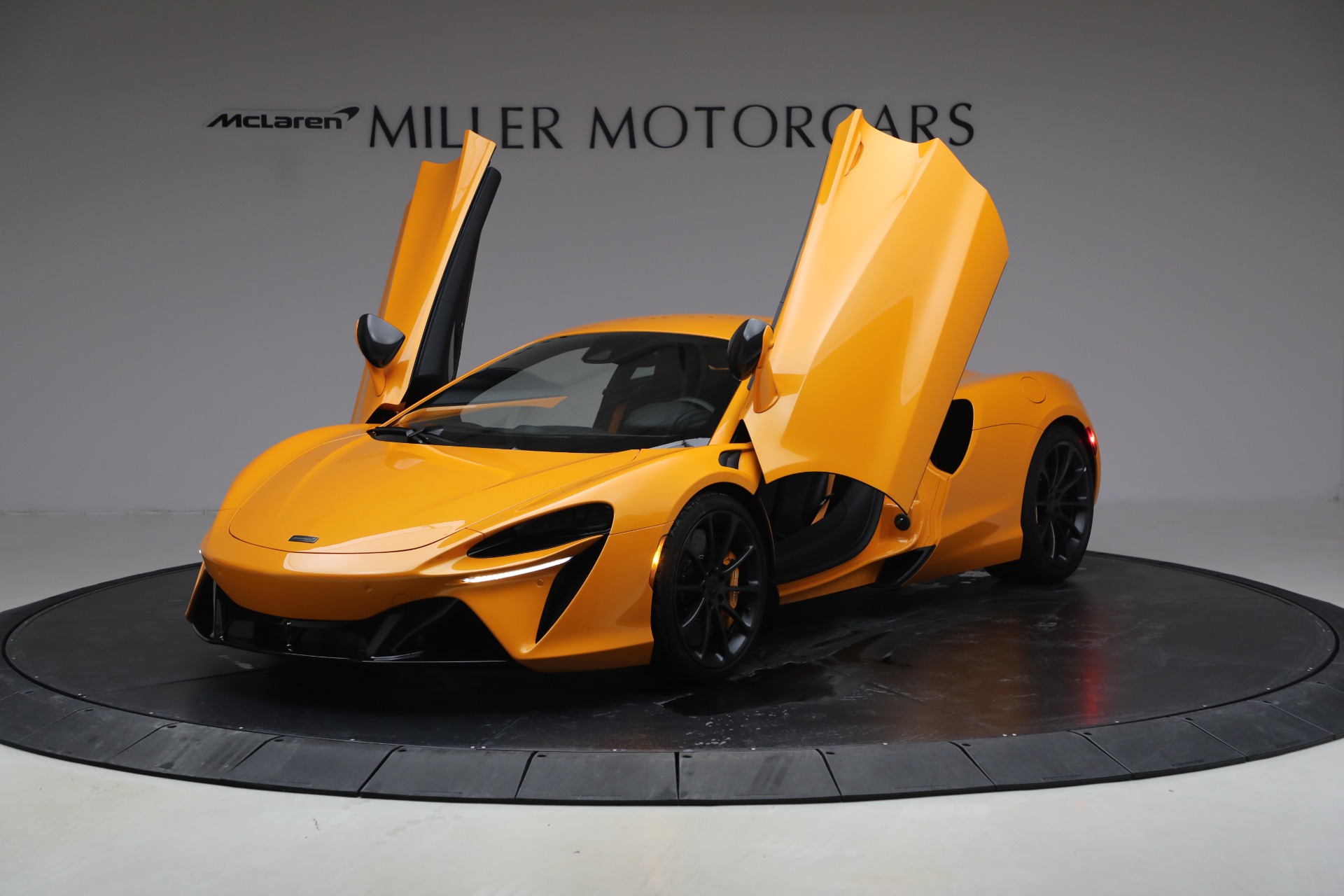 New-2026-McLaren-Artura-TechLux