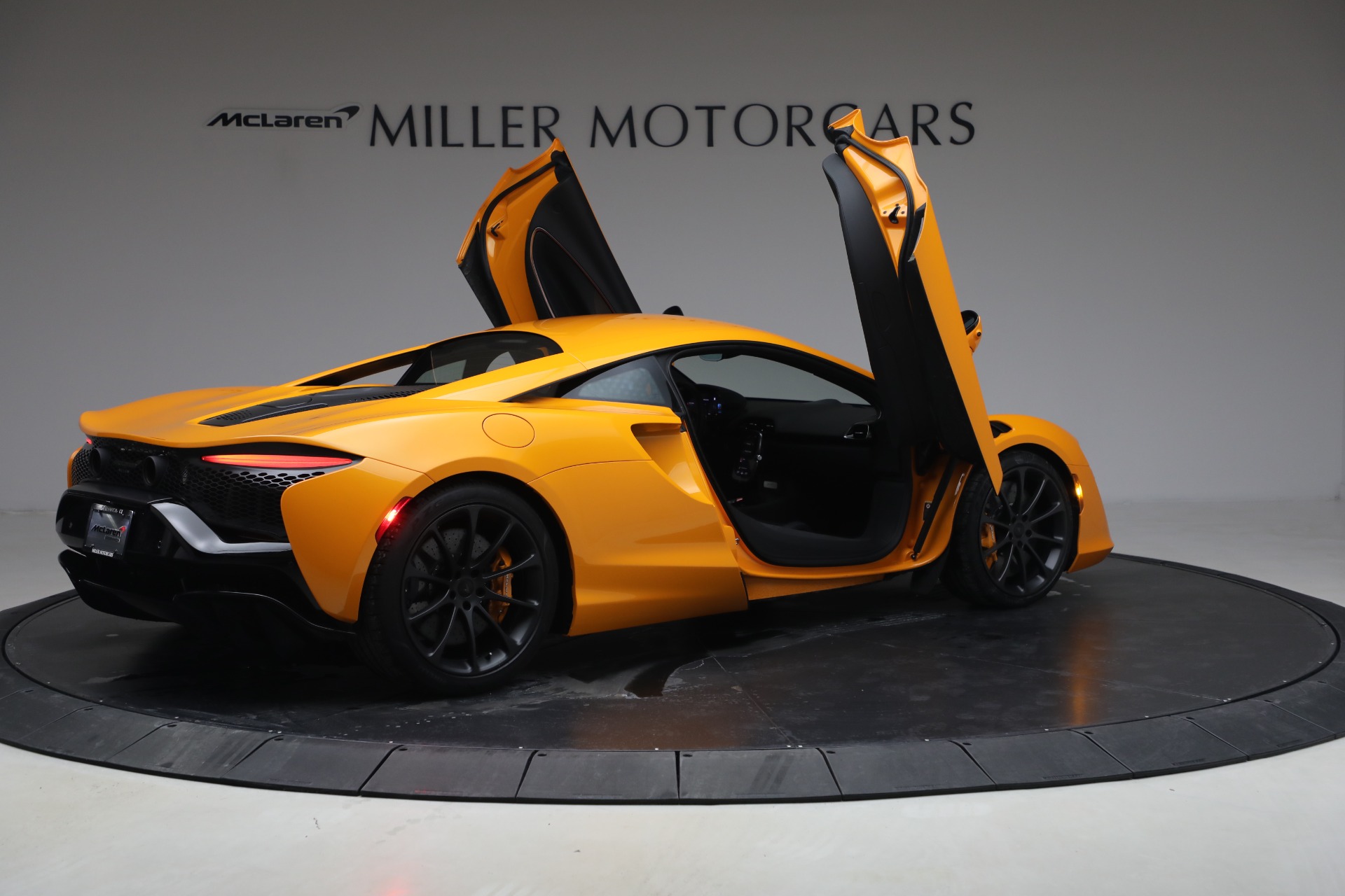 New-2026-McLaren-Artura-TechLux