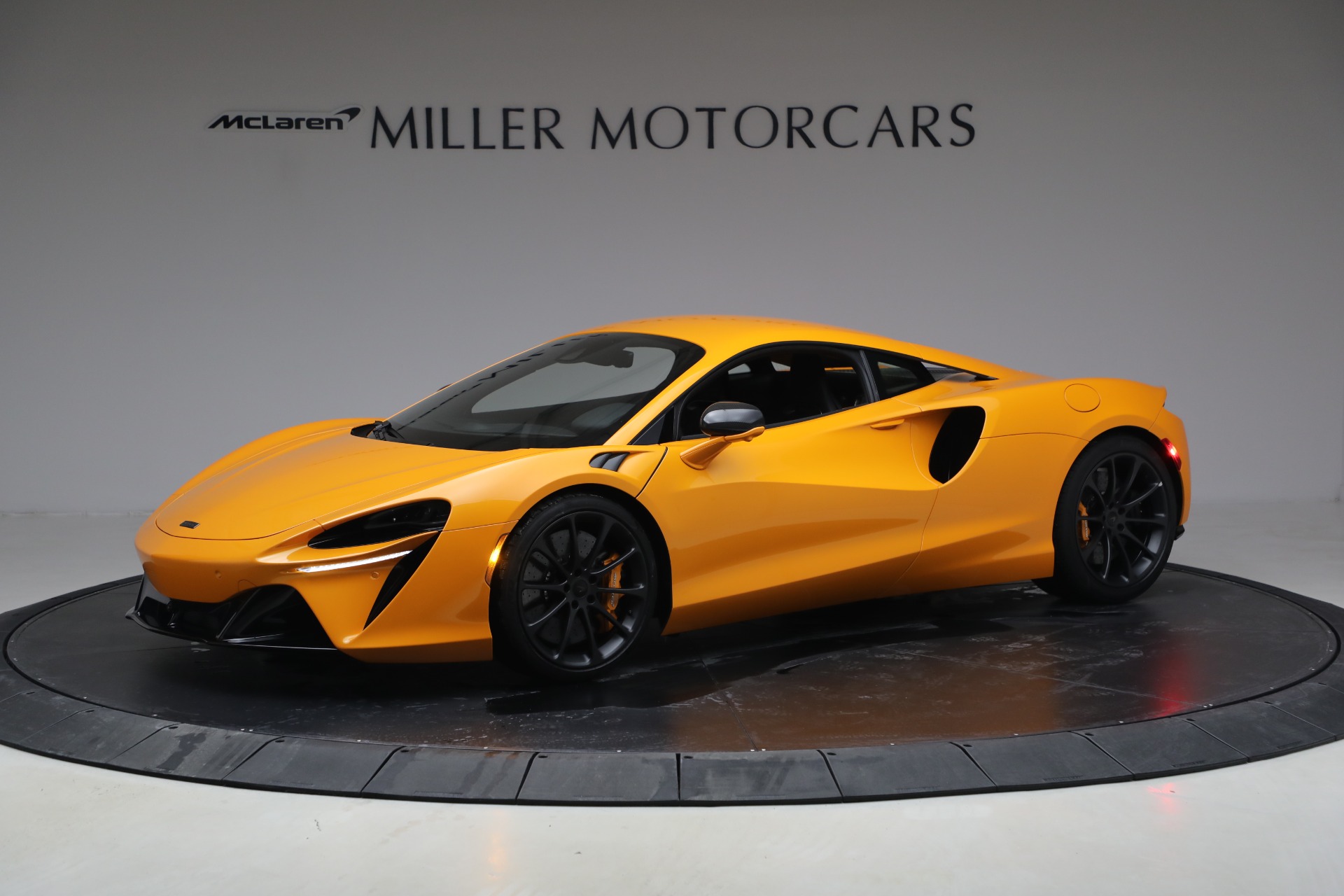 New-2026-McLaren-Artura-TechLux