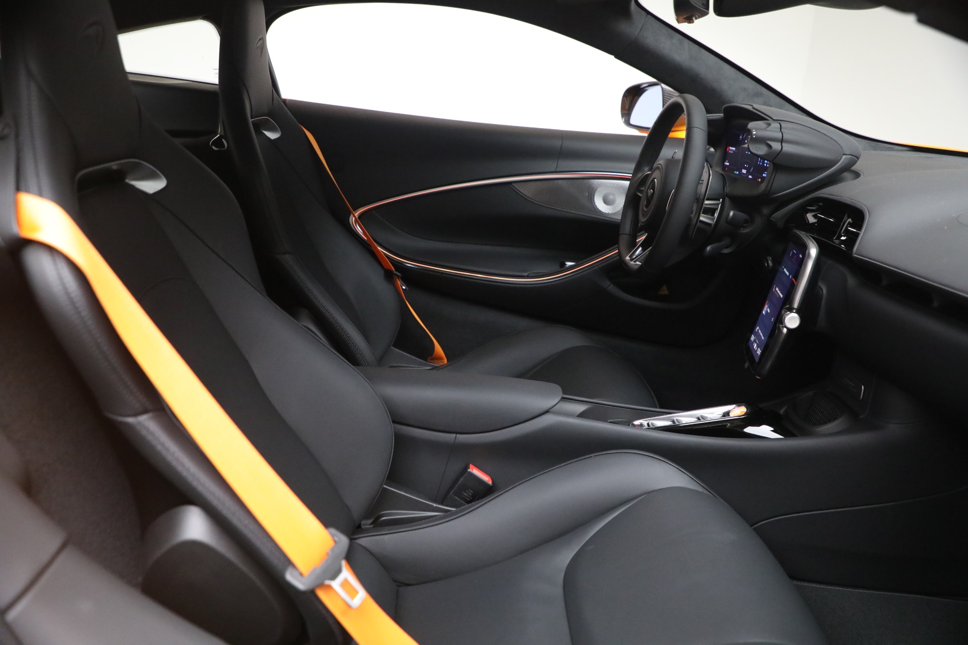New-2026-McLaren-Artura-TechLux