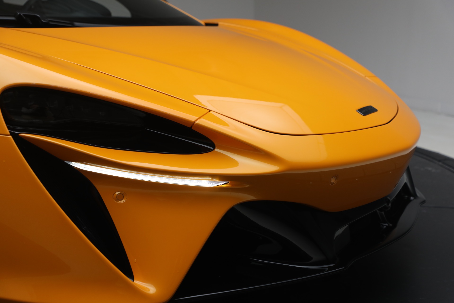 New-2026-McLaren-Artura-TechLux