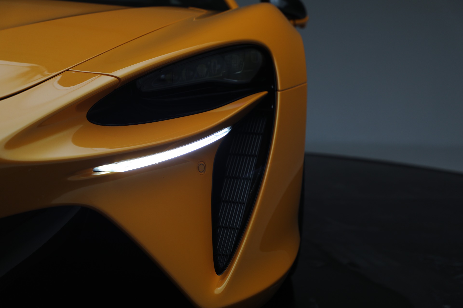 New-2026-McLaren-Artura-TechLux