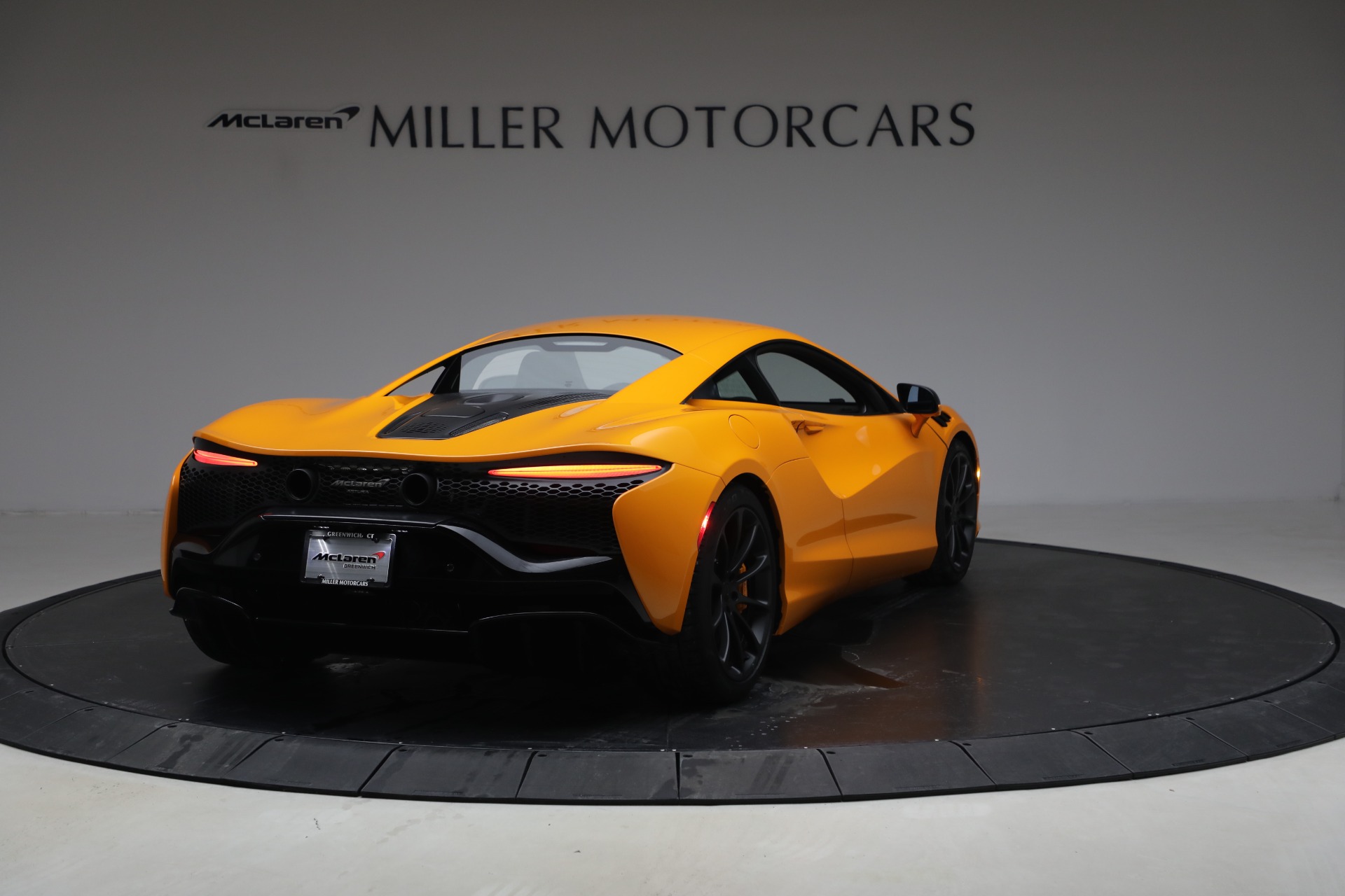New-2026-McLaren-Artura-TechLux