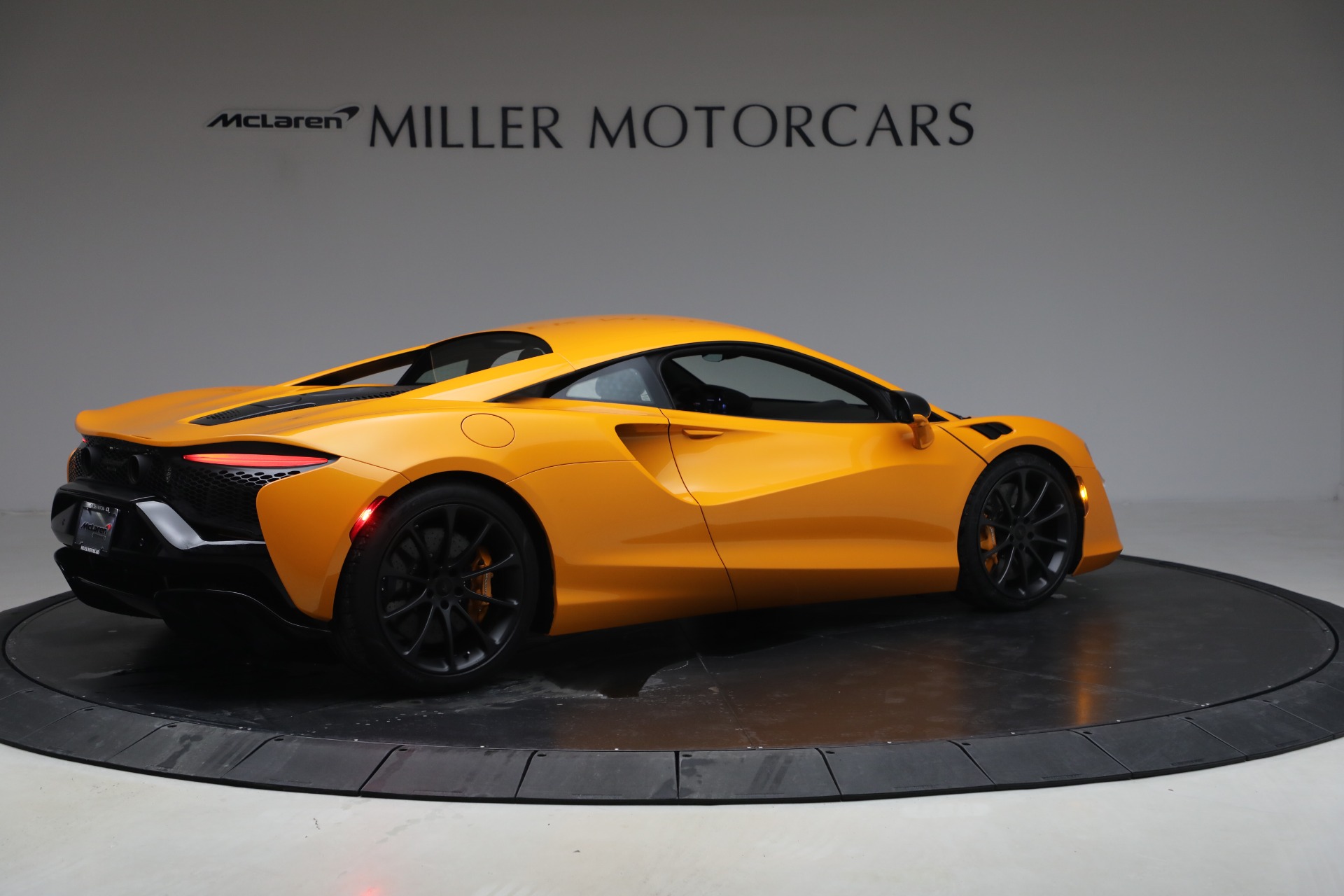 New-2026-McLaren-Artura-TechLux