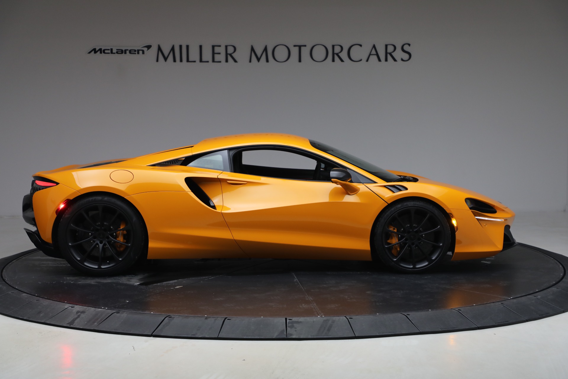 New-2026-McLaren-Artura-TechLux
