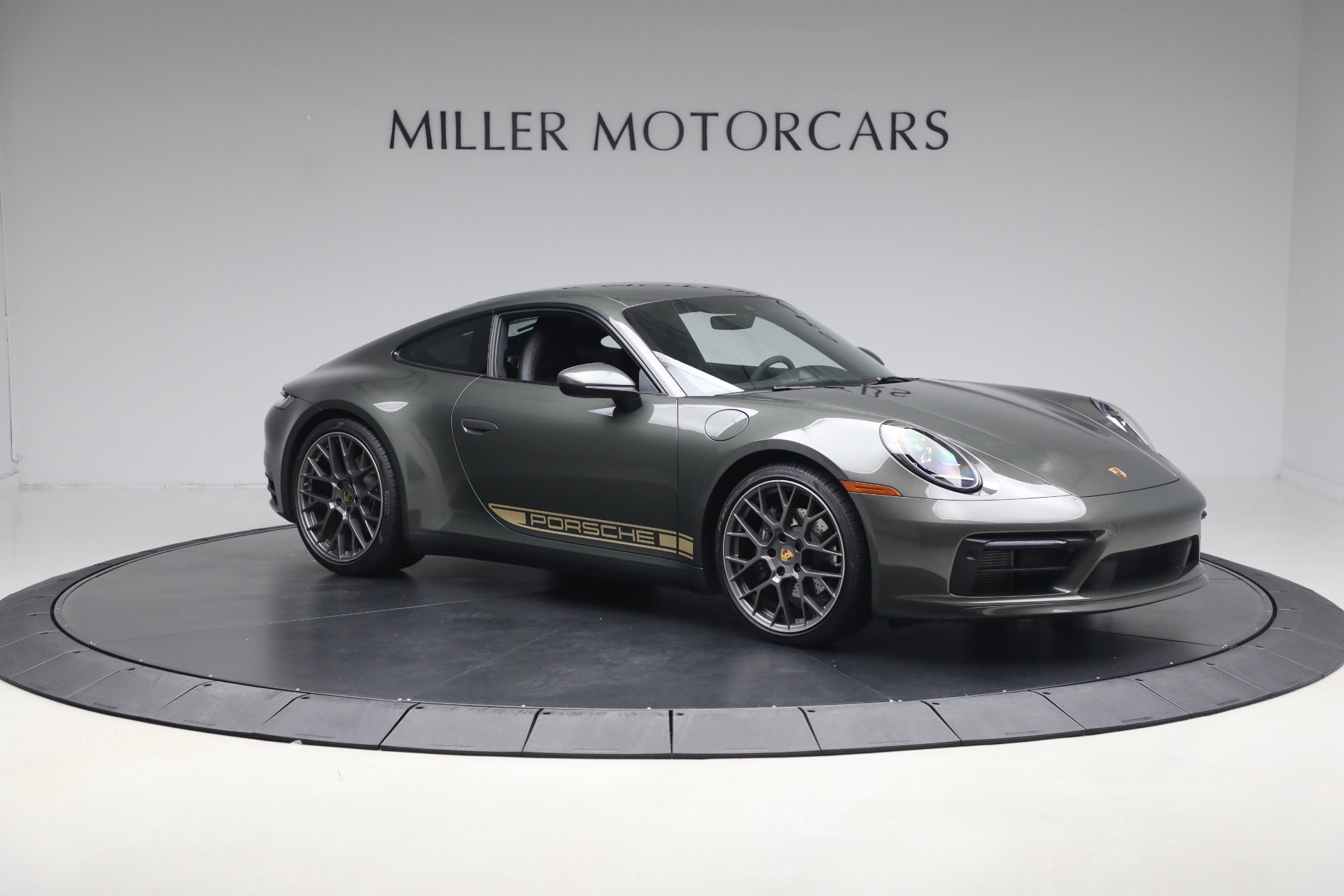 Used-2022-Porsche-911-Carrera