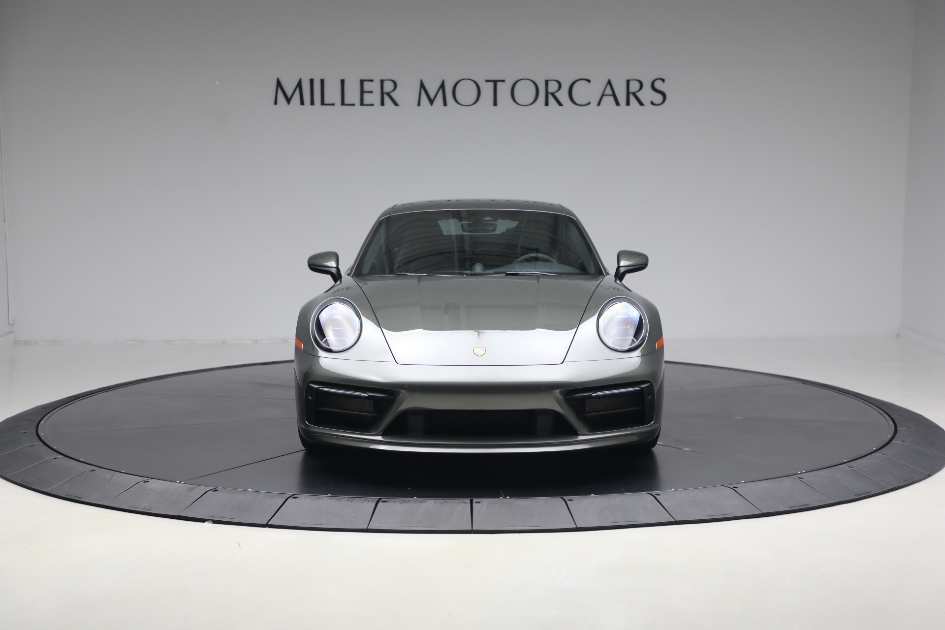 Used-2022-Porsche-911-Carrera