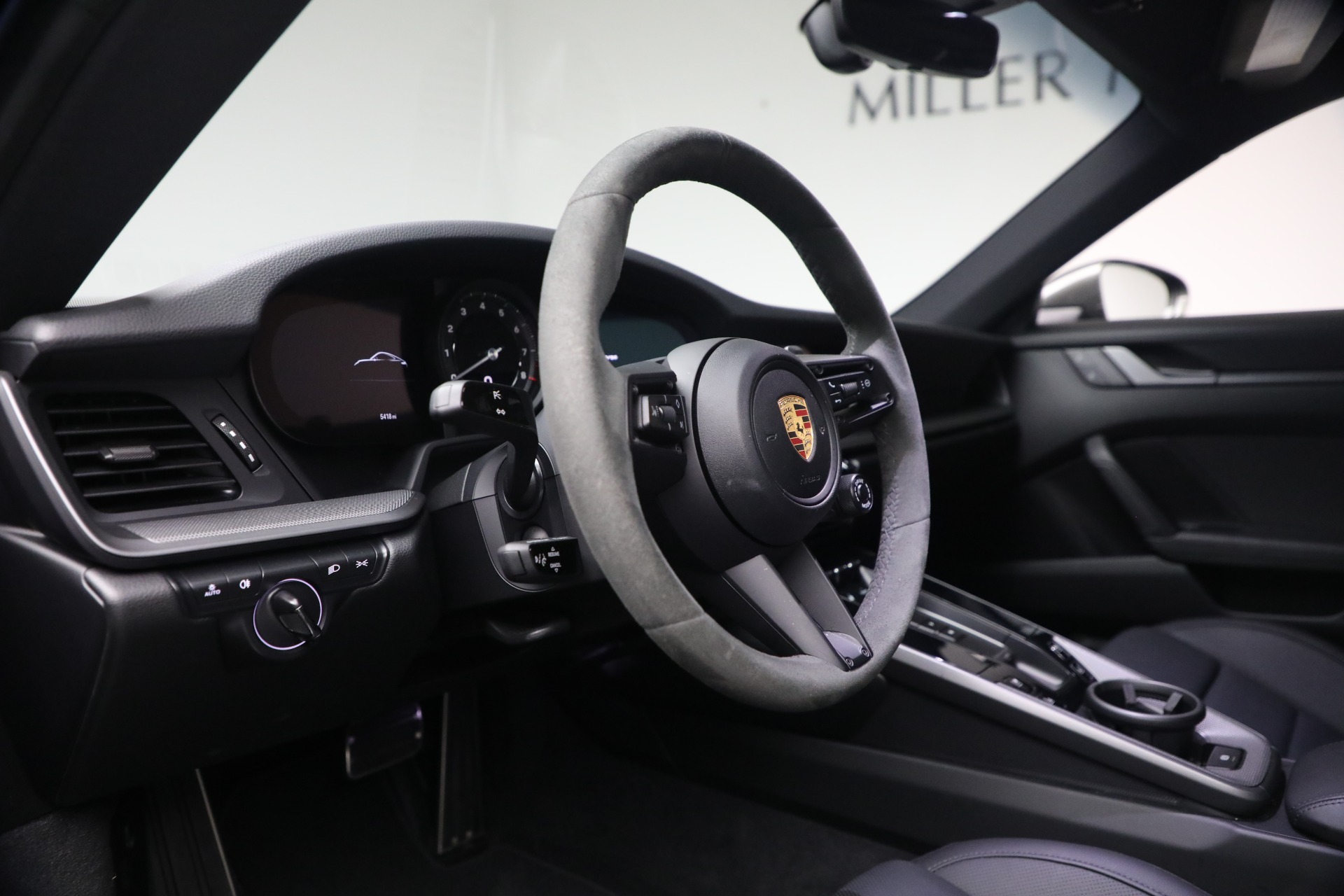 Used-2022-Porsche-911-Carrera