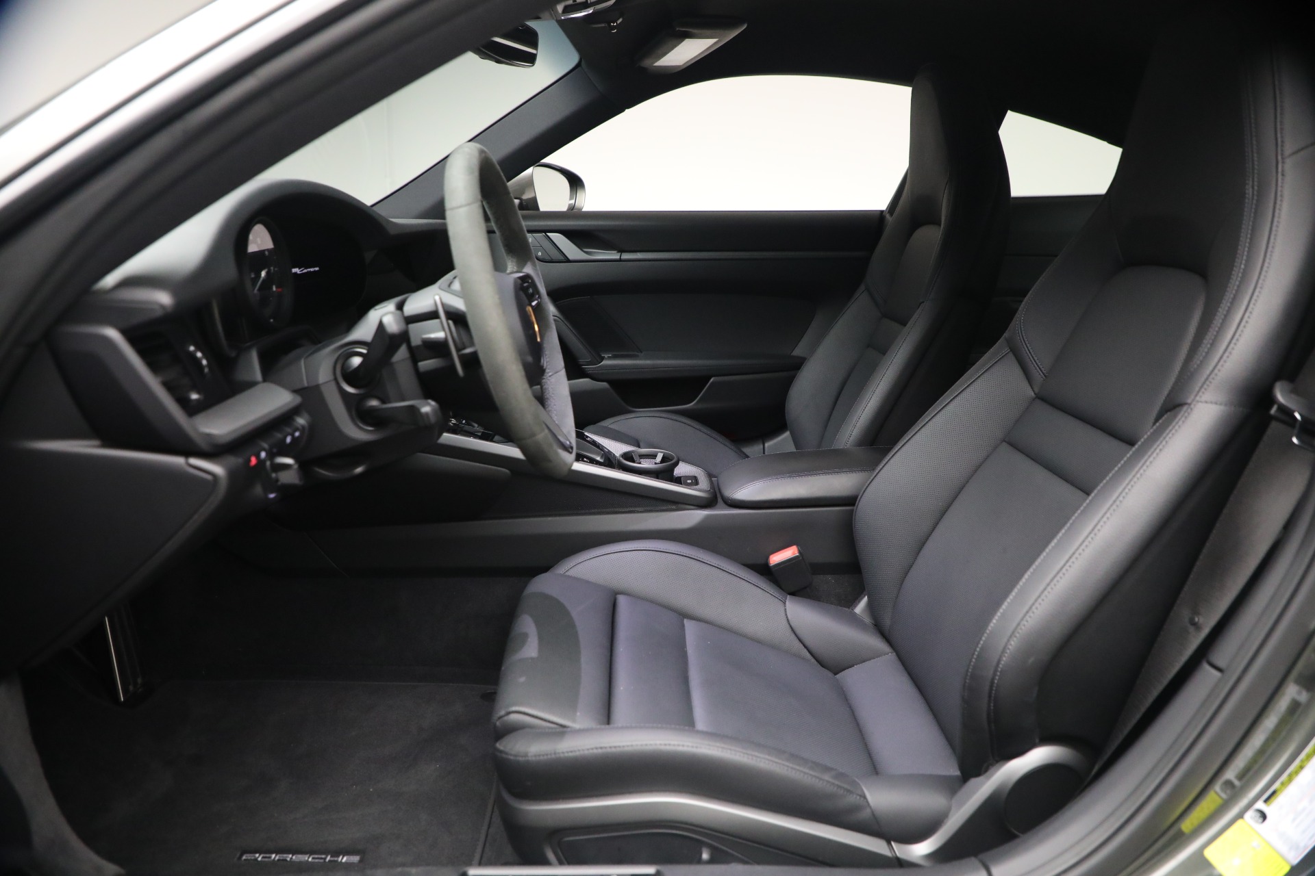 Used-2022-Porsche-911-Carrera