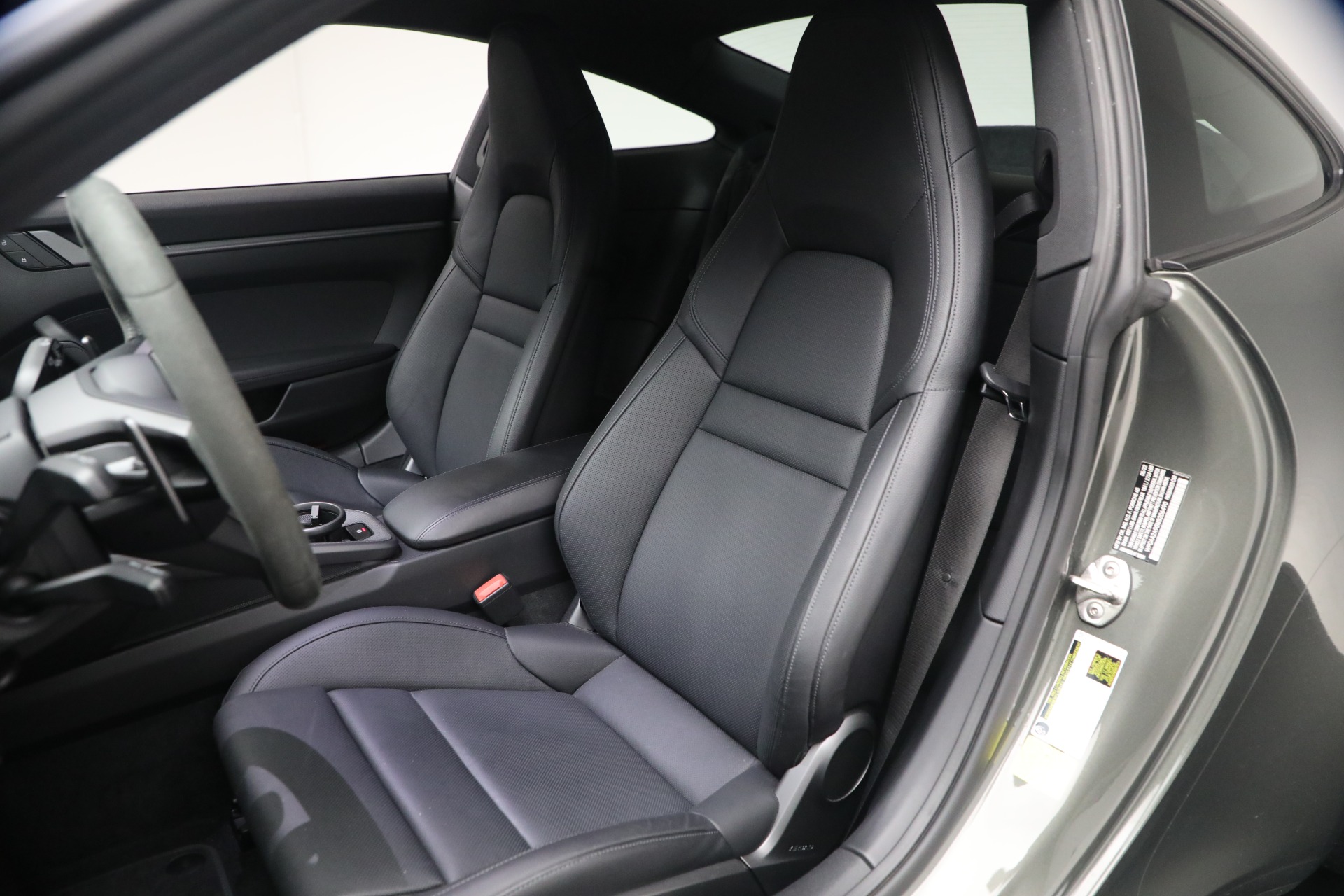 Used-2022-Porsche-911-Carrera