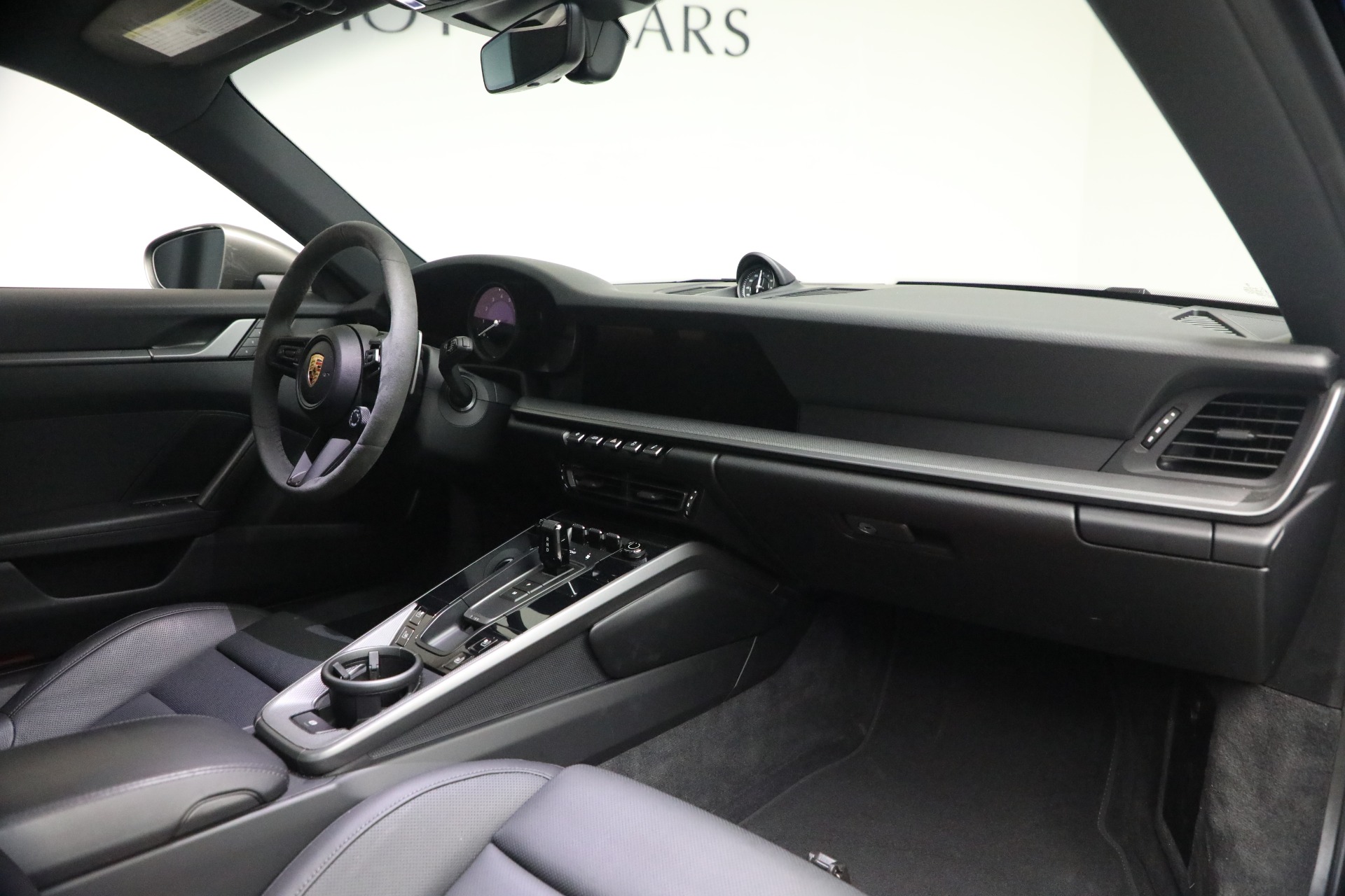 Used-2022-Porsche-911-Carrera