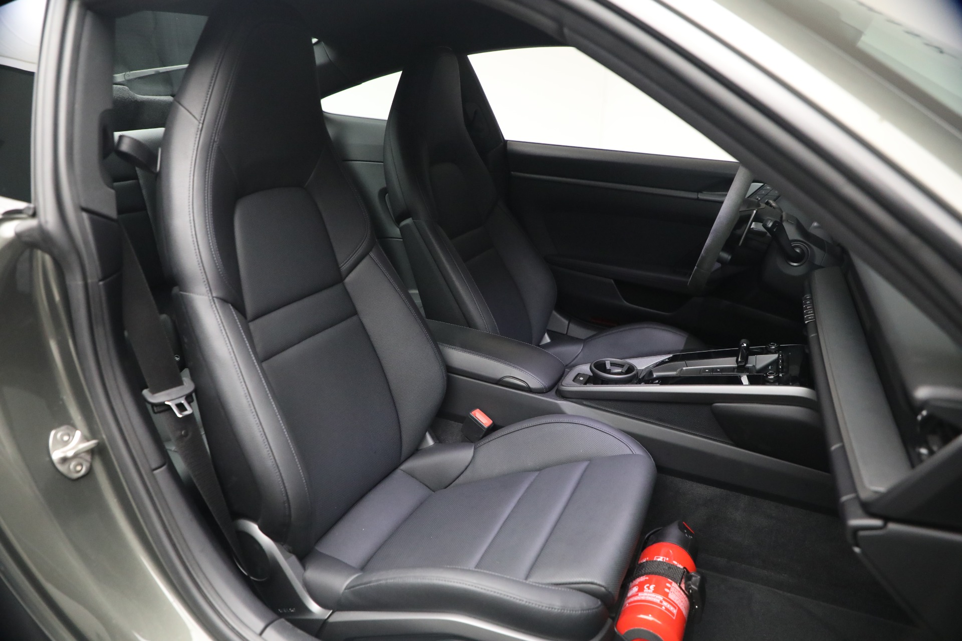 Used-2022-Porsche-911-Carrera