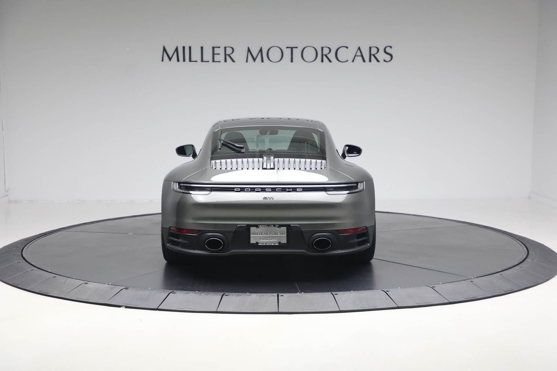 Used-2022-Porsche-911-Carrera