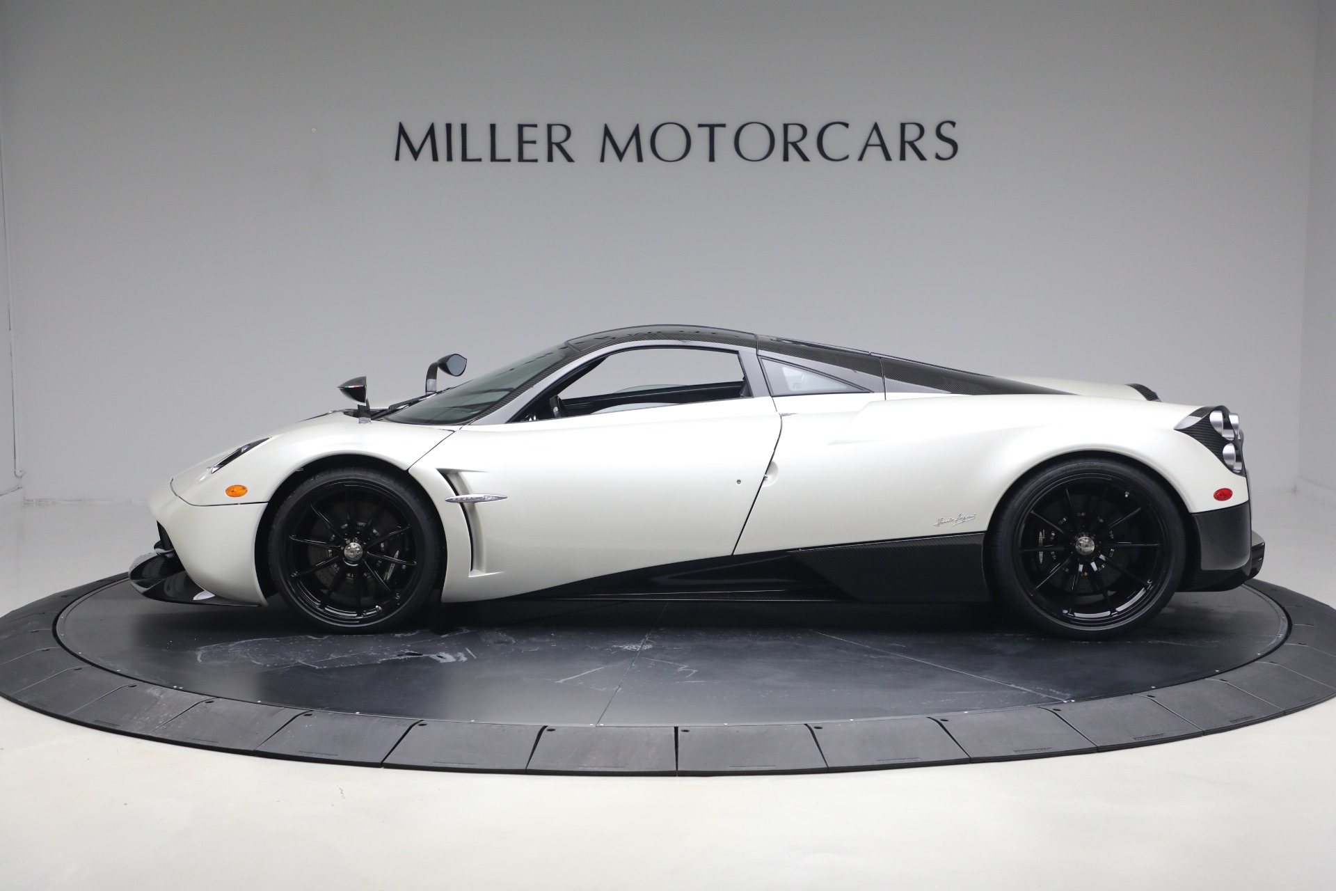 Used-2014-Pagani-Huayra-Tempesta