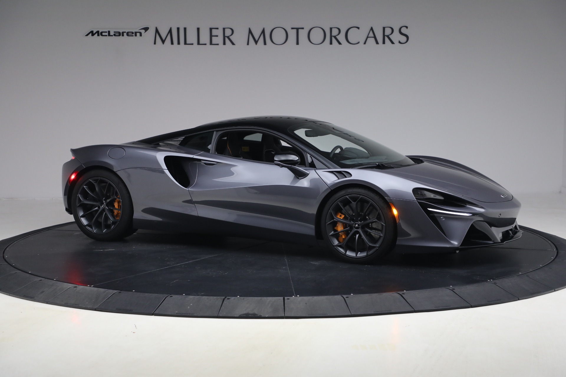 Used-2024-McLaren-Artura-Performance