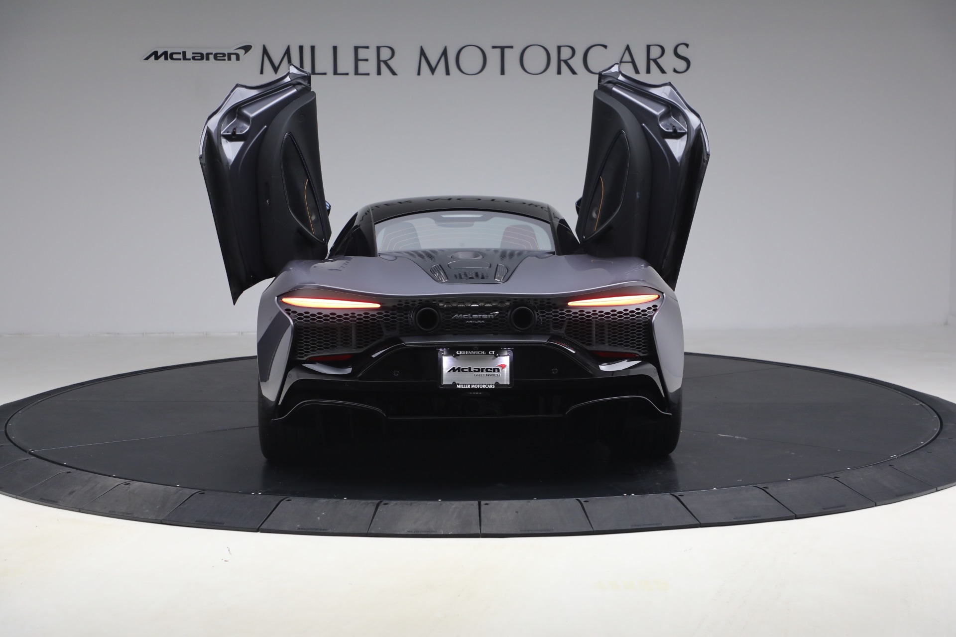 Used-2024-McLaren-Artura-Performance