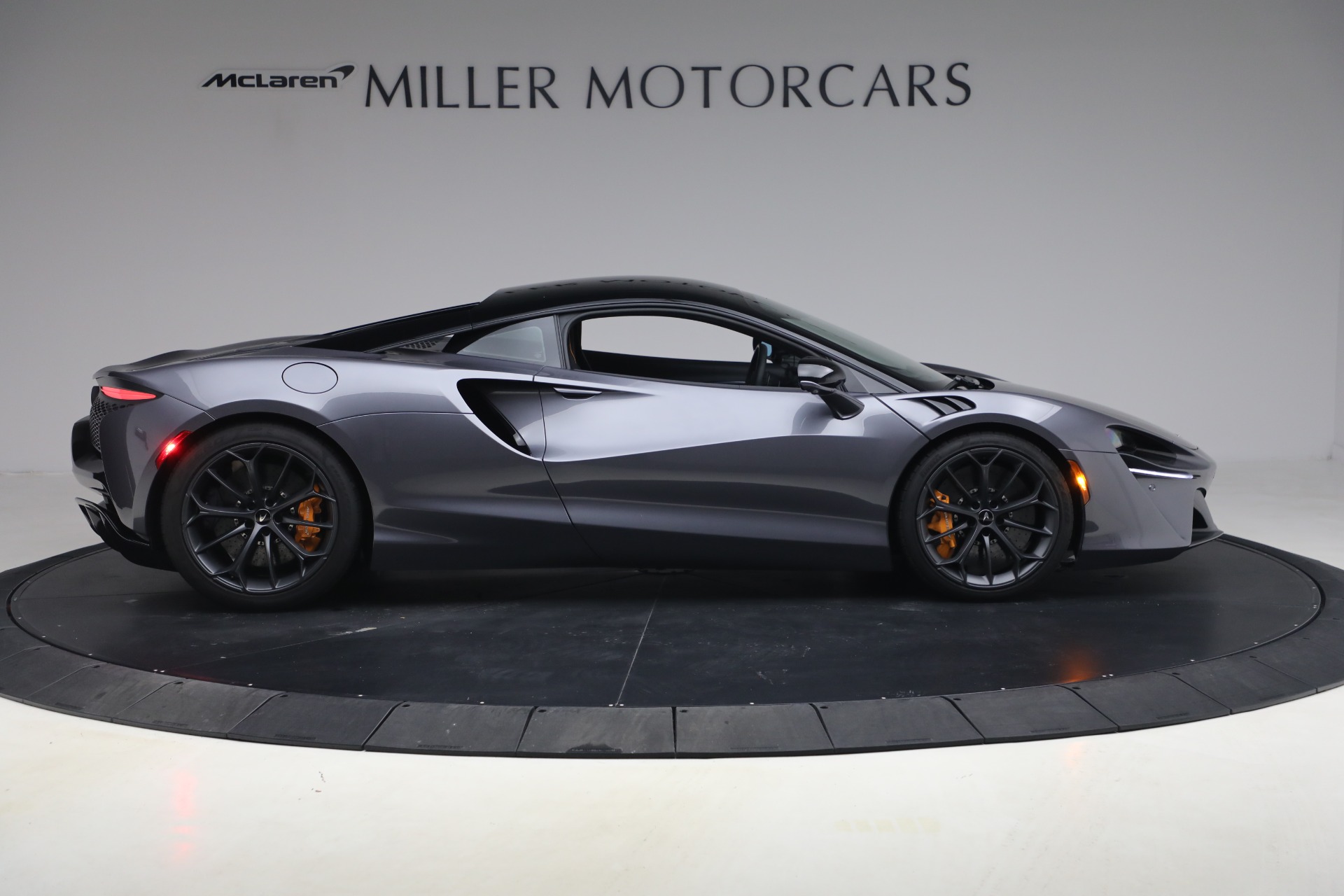 Used-2024-McLaren-Artura-Performance