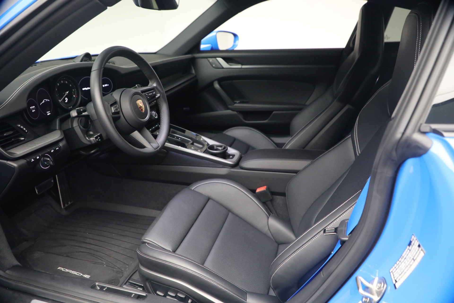 Used-2024-Porsche-911-Carrera