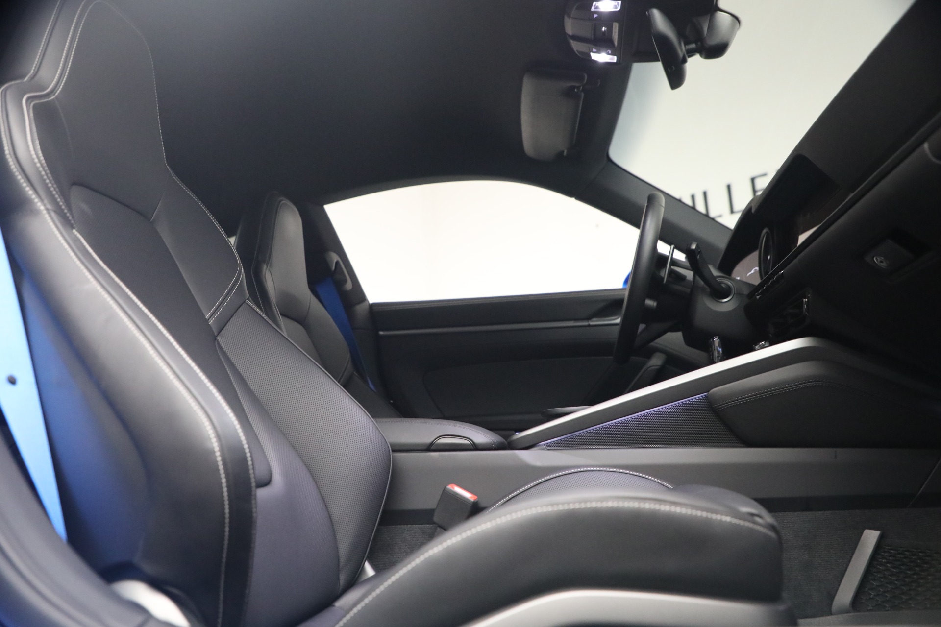 Used-2024-Porsche-911-Carrera