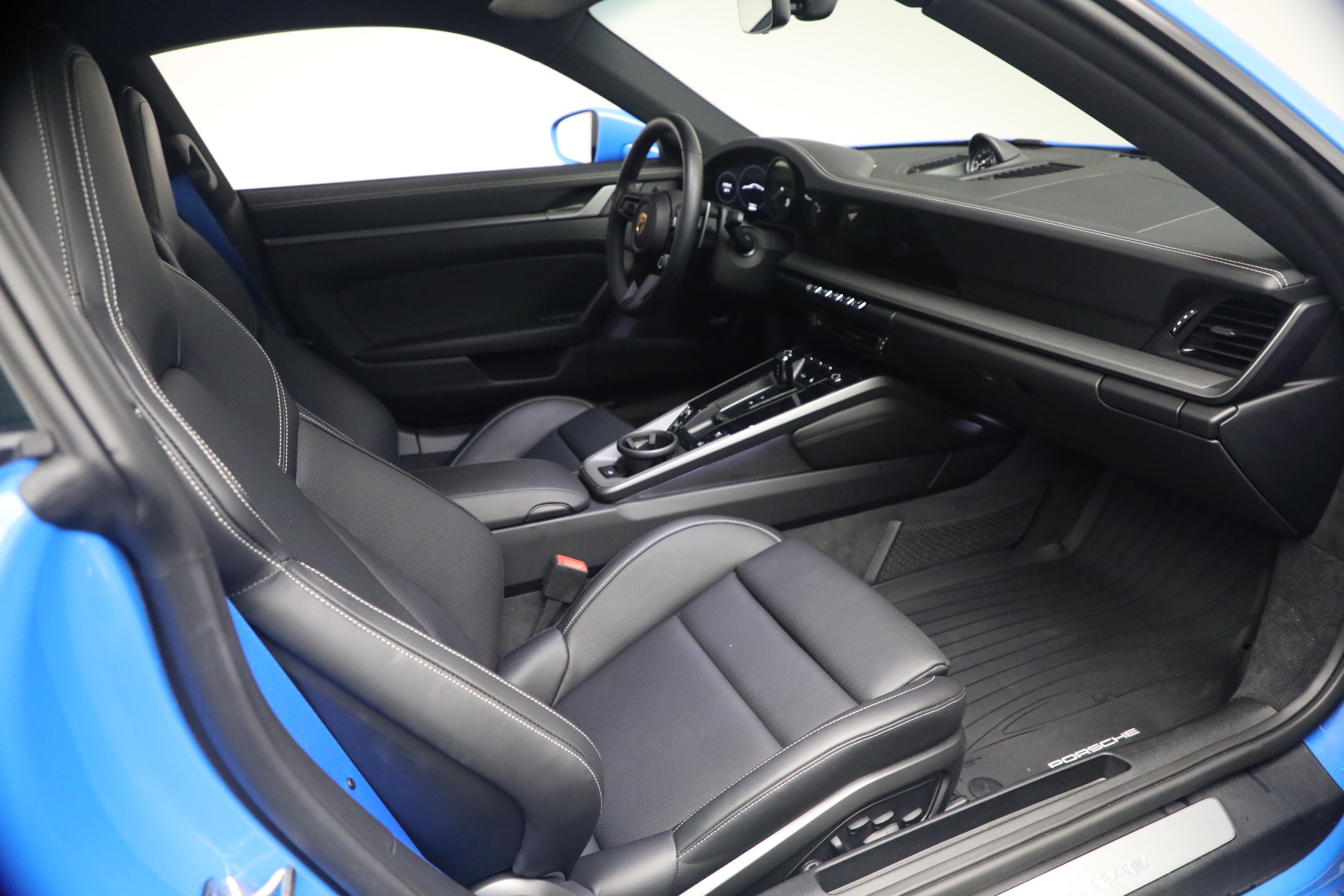 Used-2024-Porsche-911-Carrera