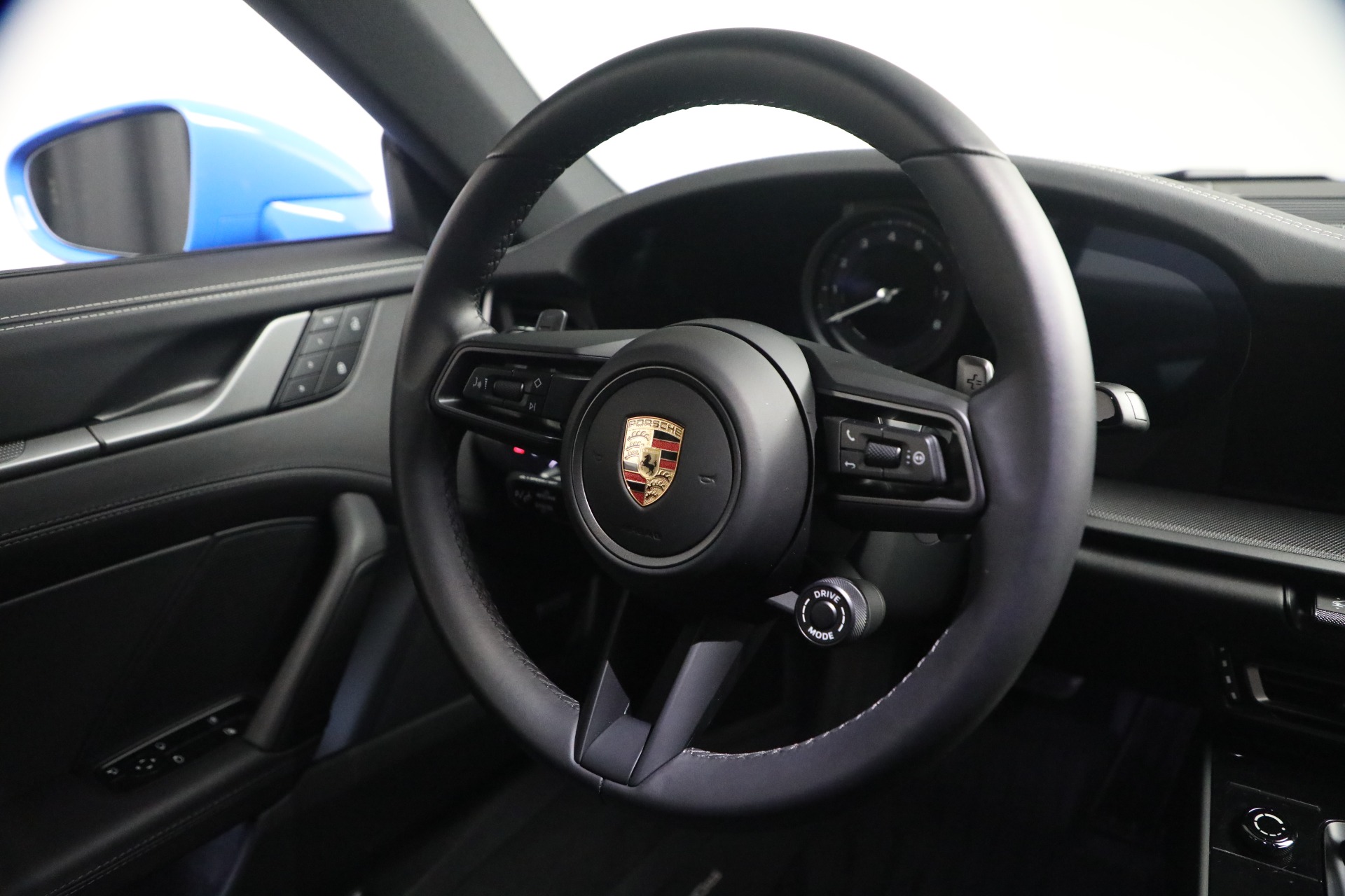 Used-2024-Porsche-911-Carrera