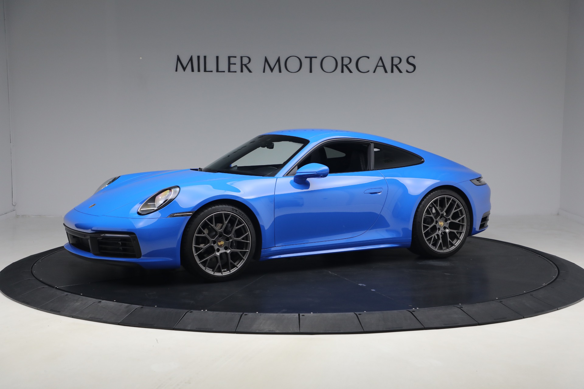 Used-2024-Porsche-911-Carrera