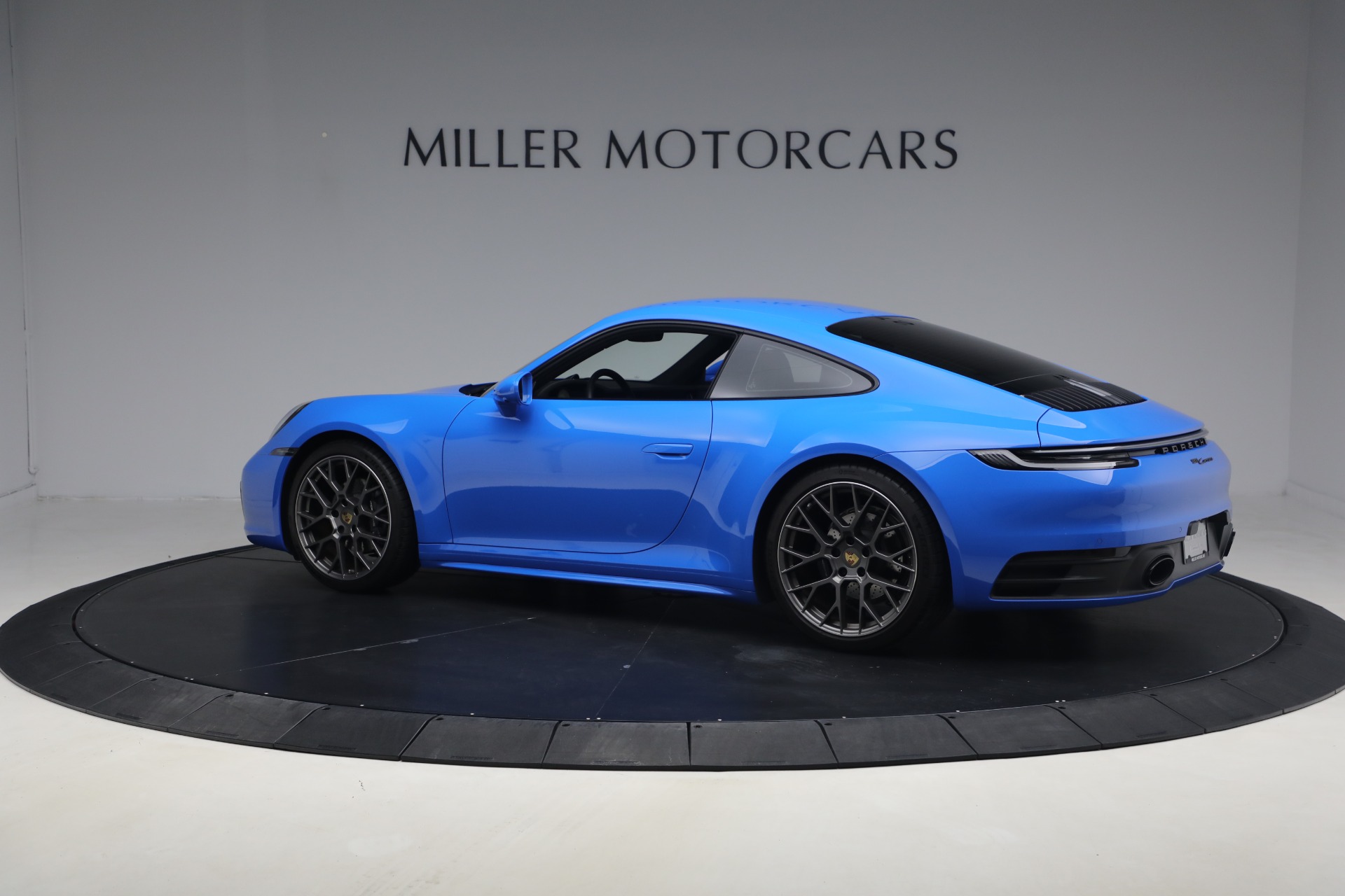 Used-2024-Porsche-911-Carrera