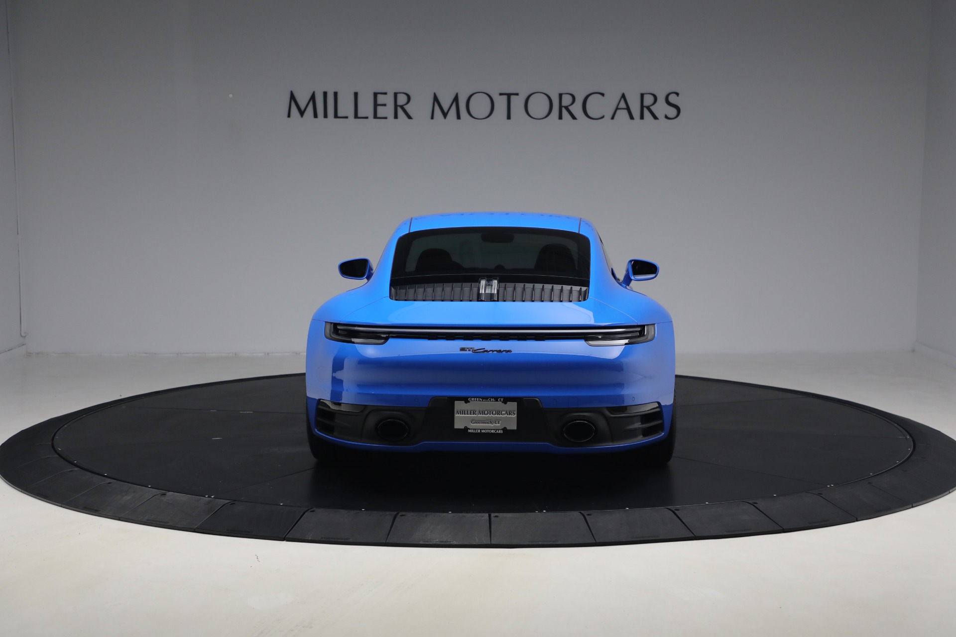 Used-2024-Porsche-911-Carrera