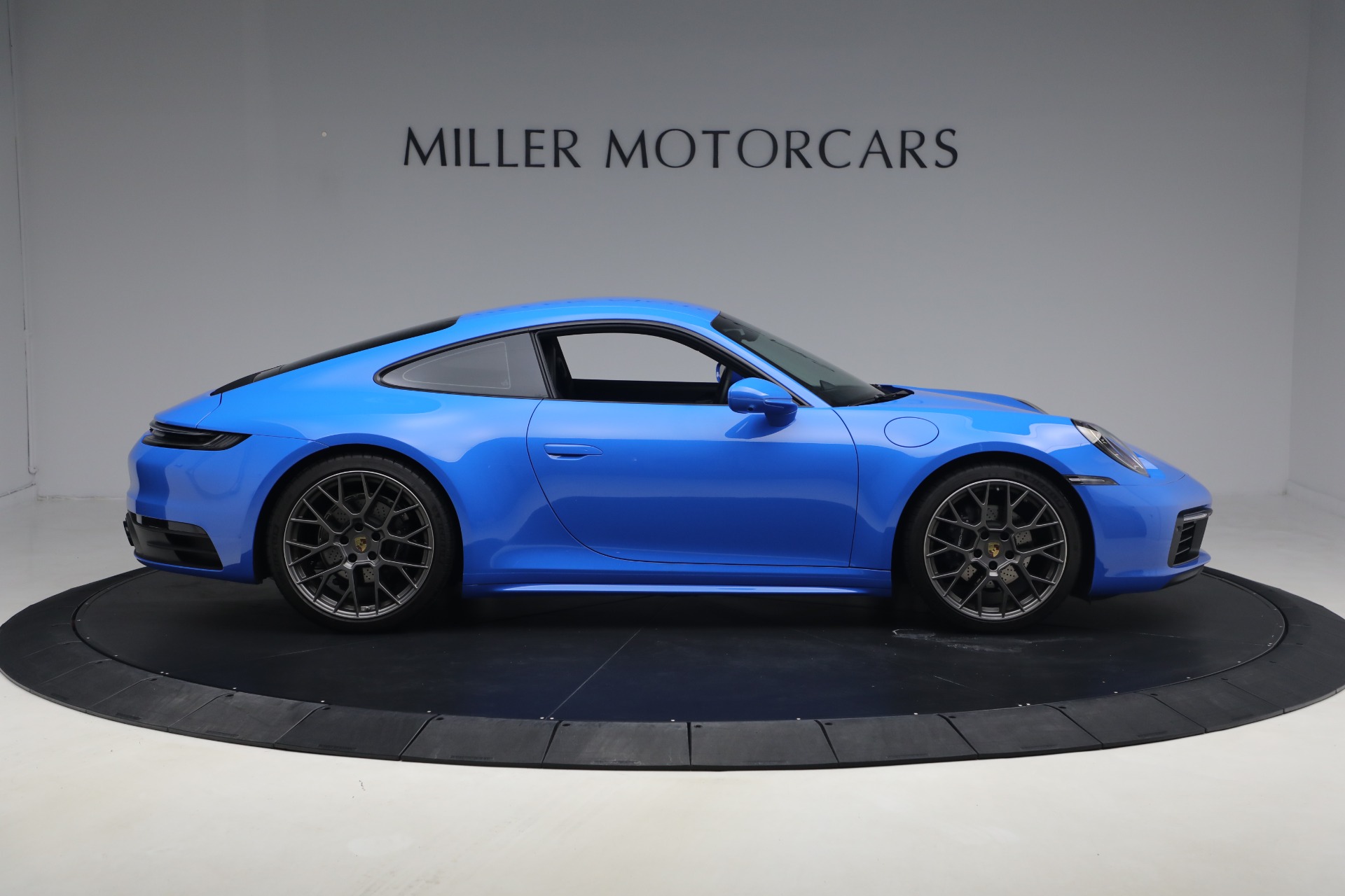 Used-2024-Porsche-911-Carrera