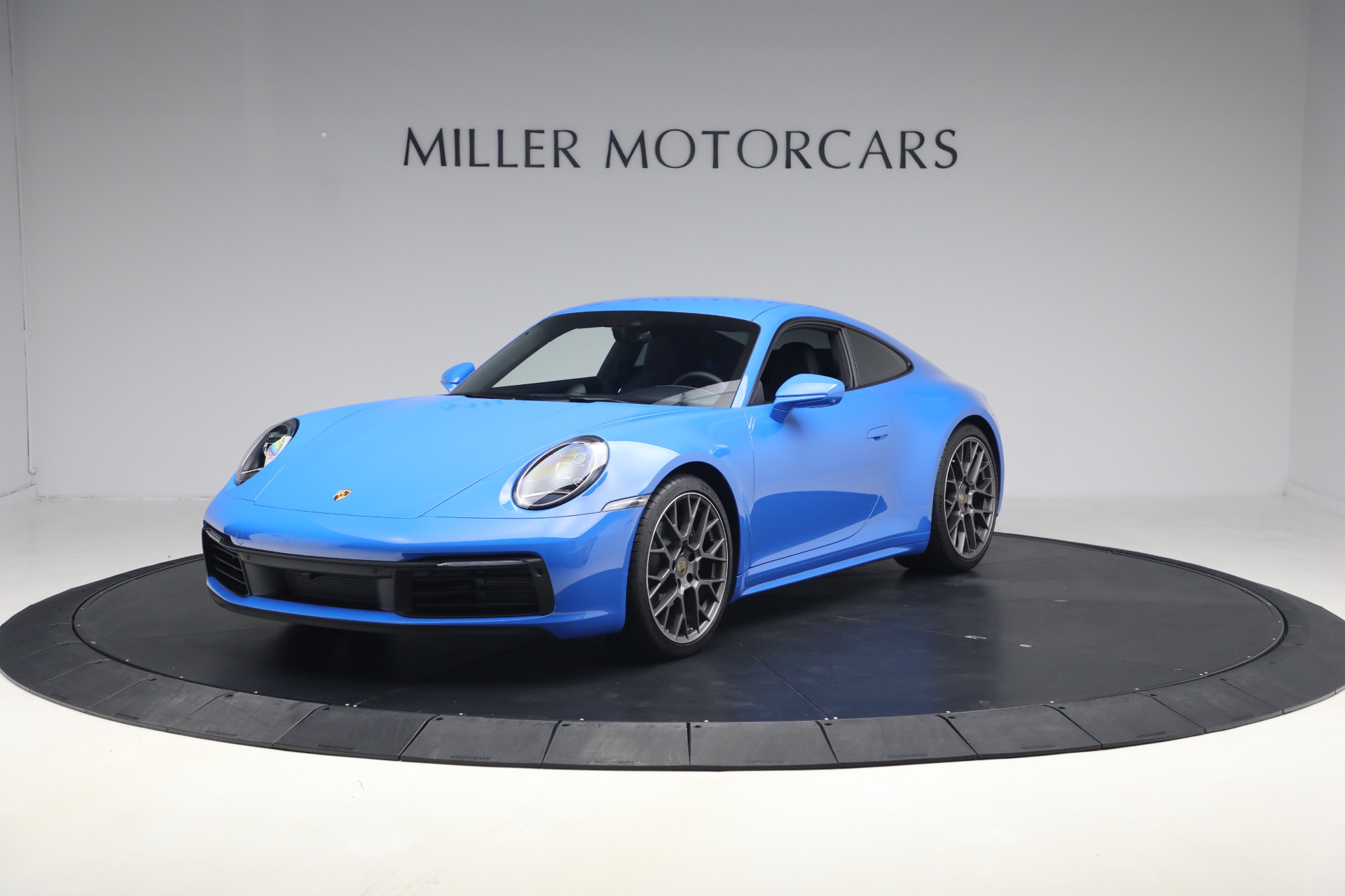 Used-2024-Porsche-911-Carrera