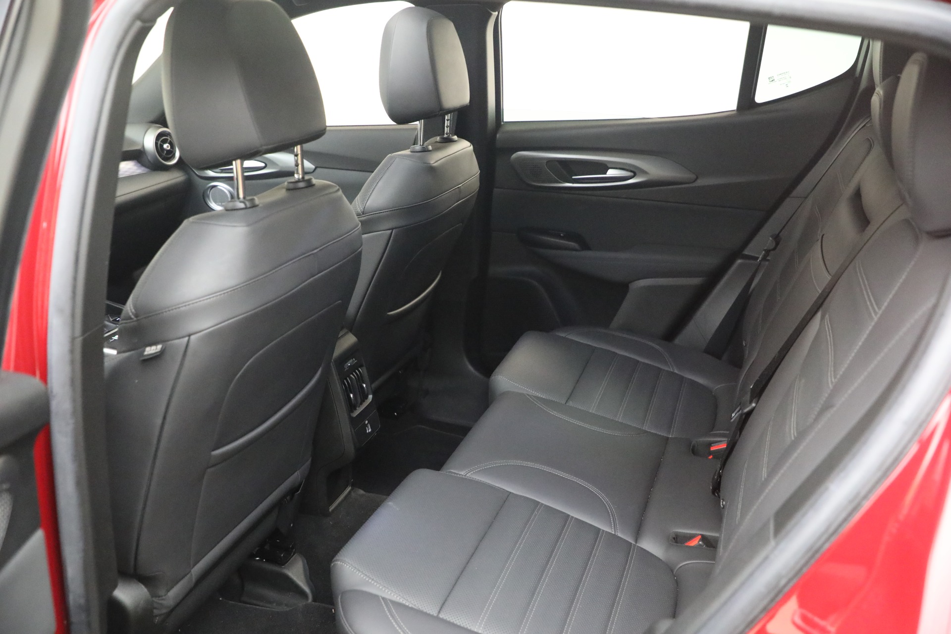 Used-2024-Alfa-Romeo-Tonale-Hybrid-Veloce