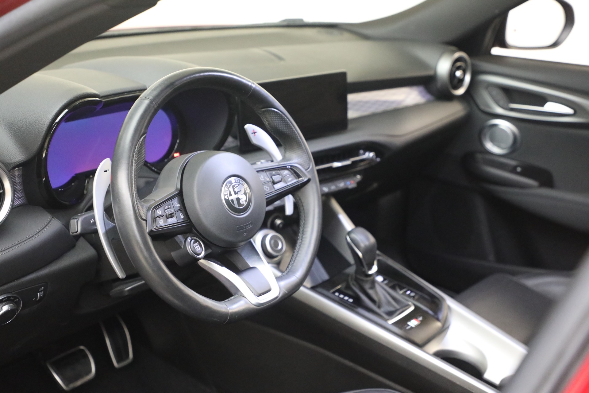 Used-2024-Alfa-Romeo-Tonale-Hybrid-Veloce