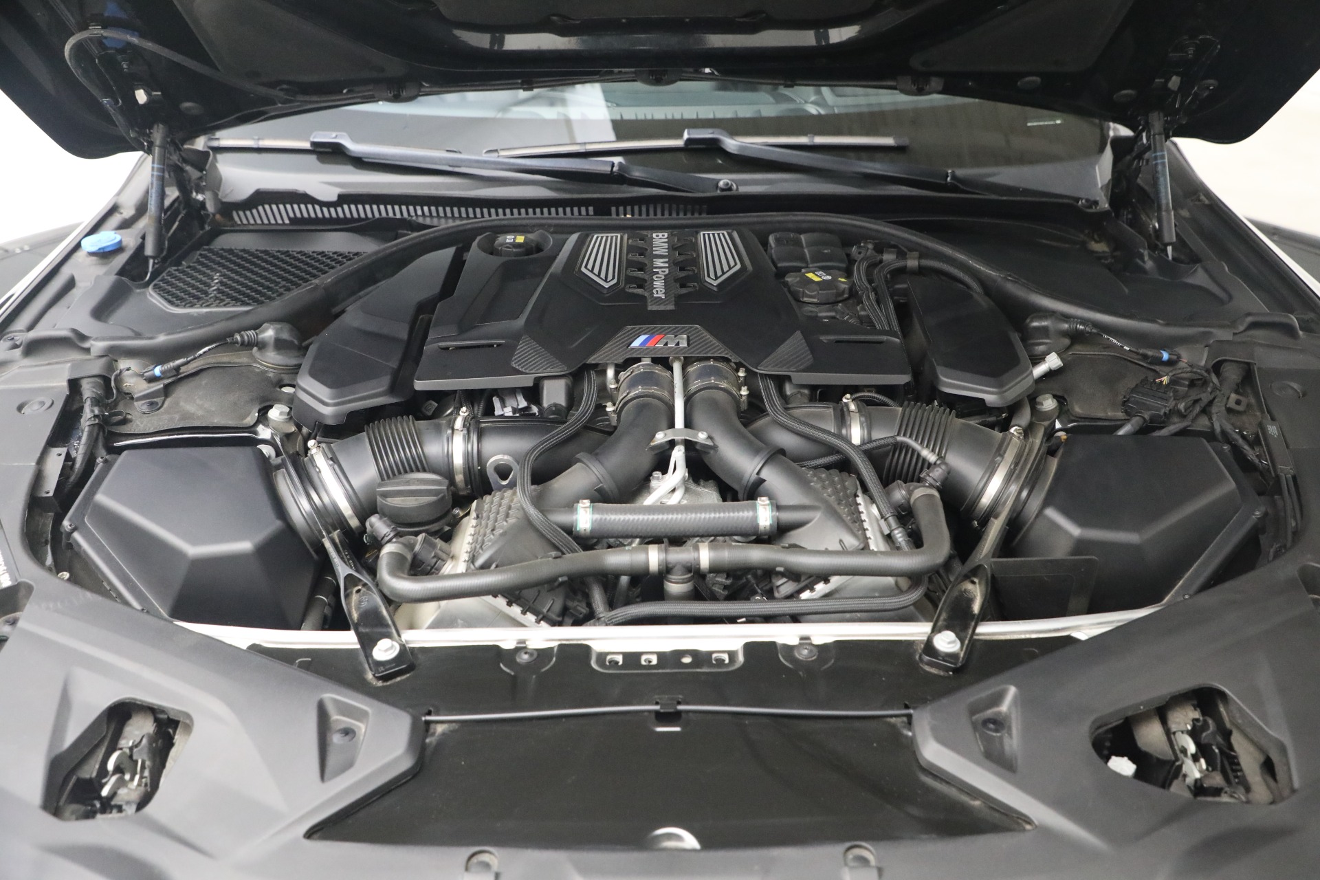 Used-2022-BMW-M8-Competition