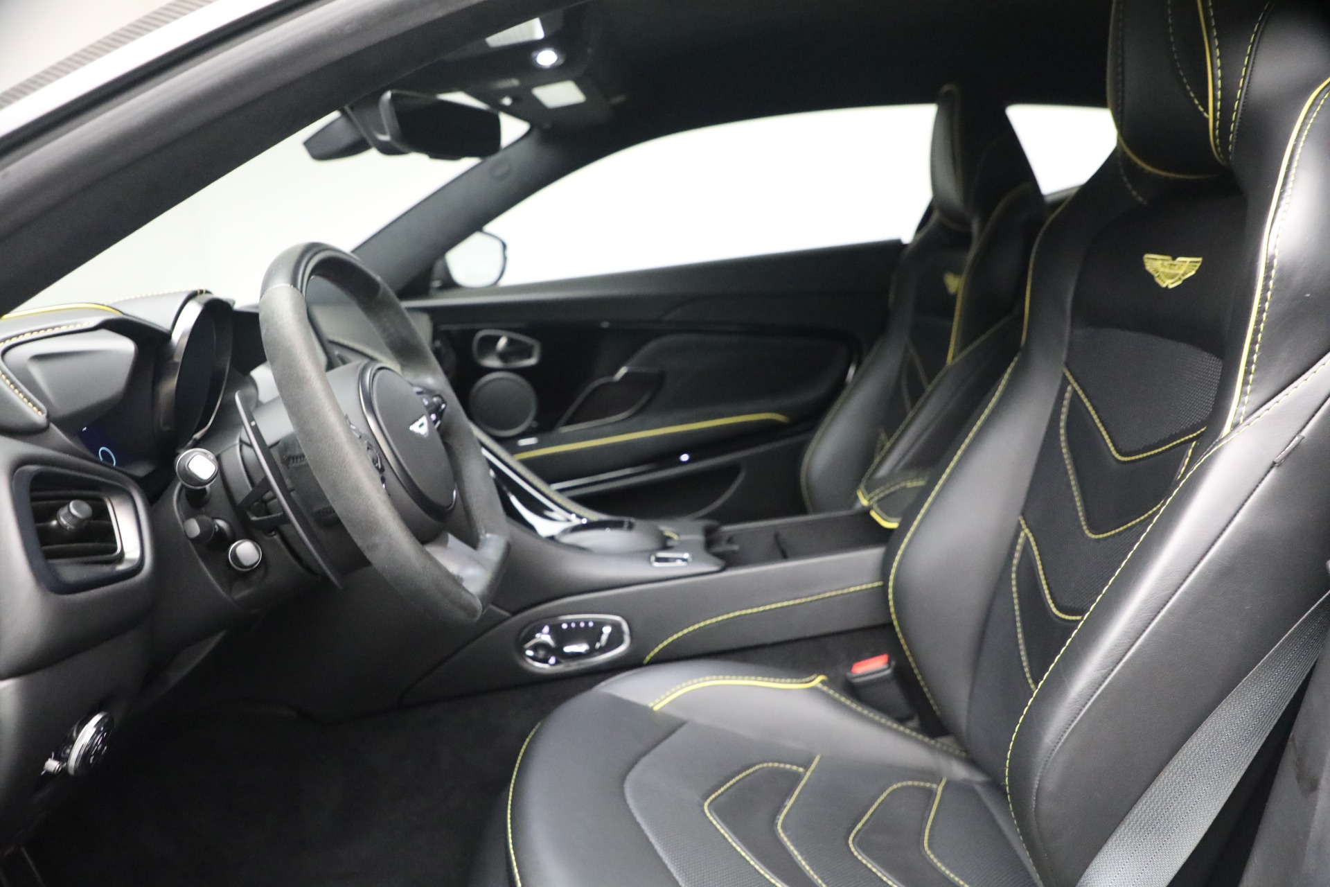 Used-2019-Aston-Martin-DBS-Superleggera