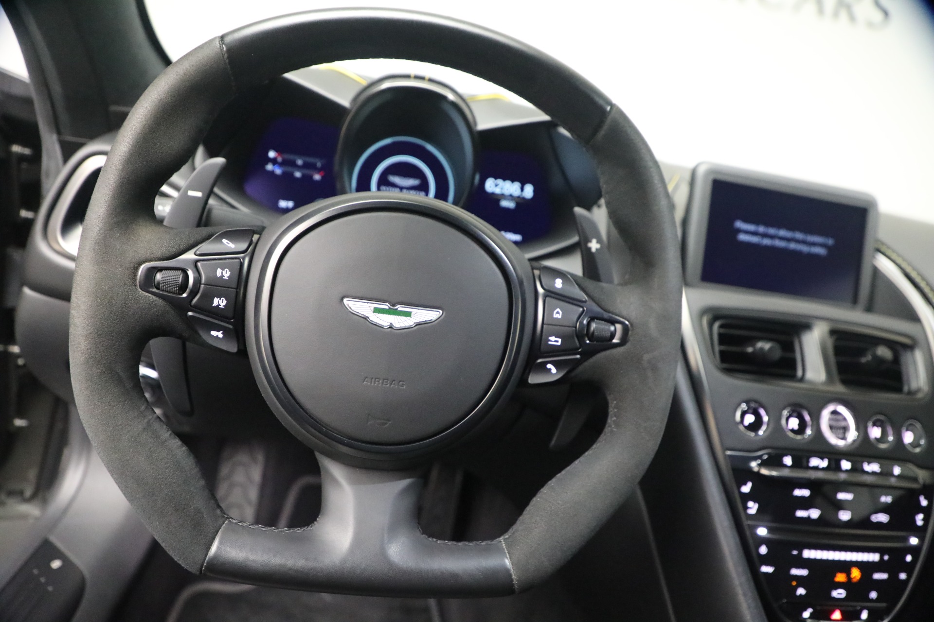 Used-2019-Aston-Martin-DBS-Superleggera