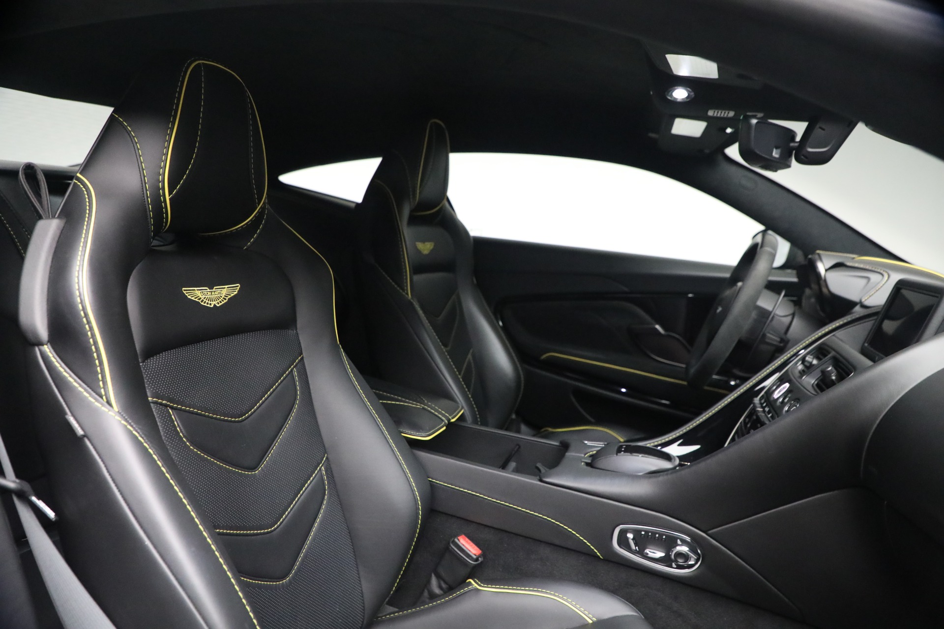 Used-2019-Aston-Martin-DBS-Superleggera