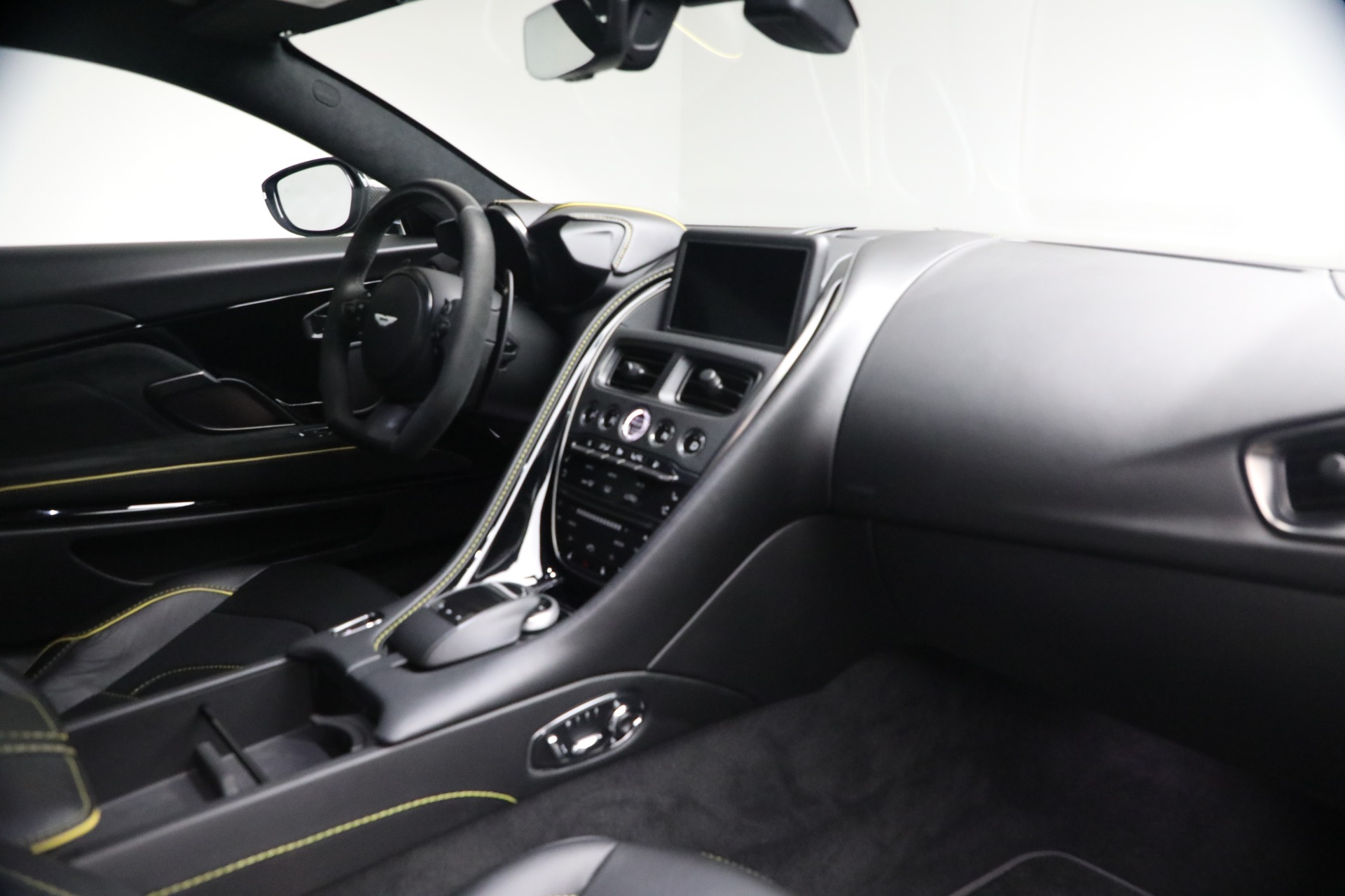 Used-2019-Aston-Martin-DBS-Superleggera