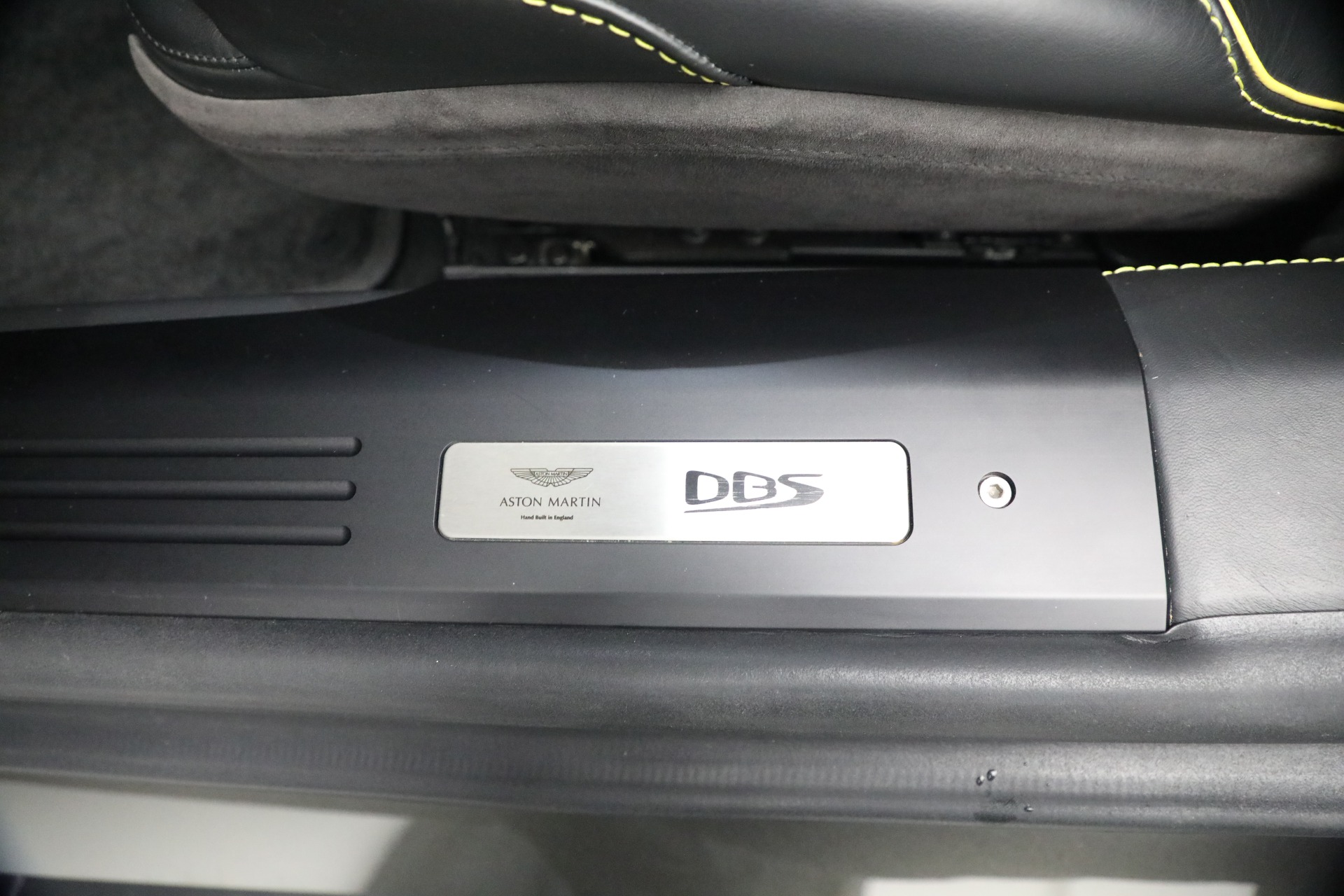Used-2019-Aston-Martin-DBS-Superleggera