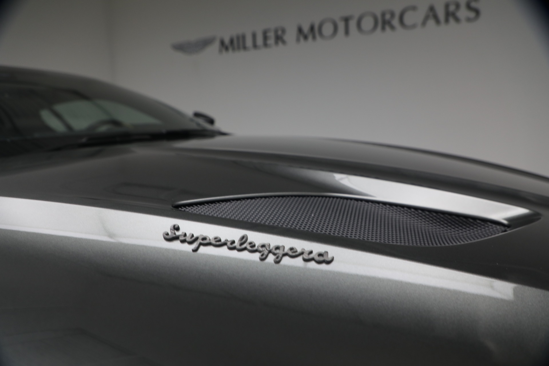 Used-2019-Aston-Martin-DBS-Superleggera